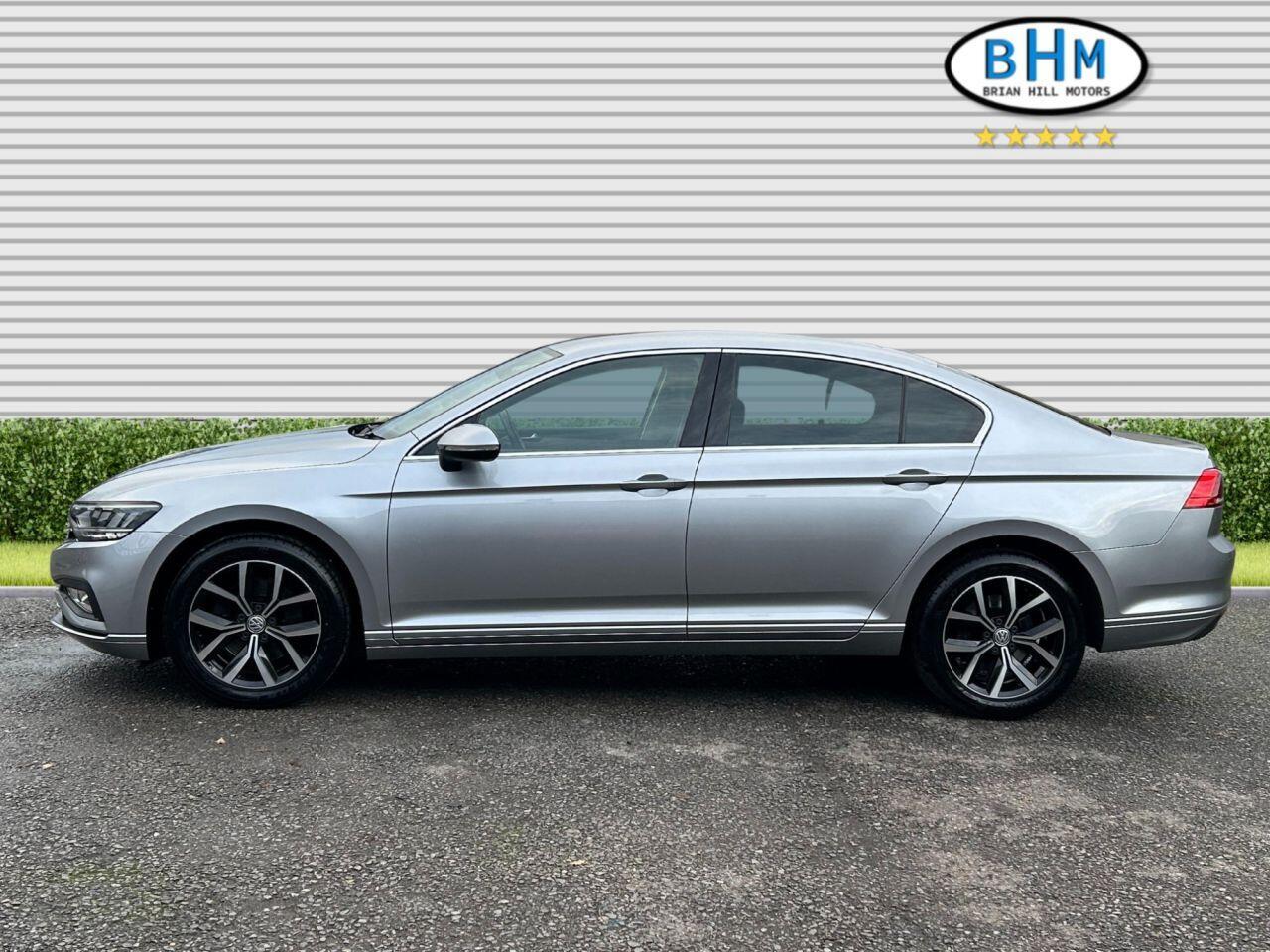 Volkswagen Passat - Image 8