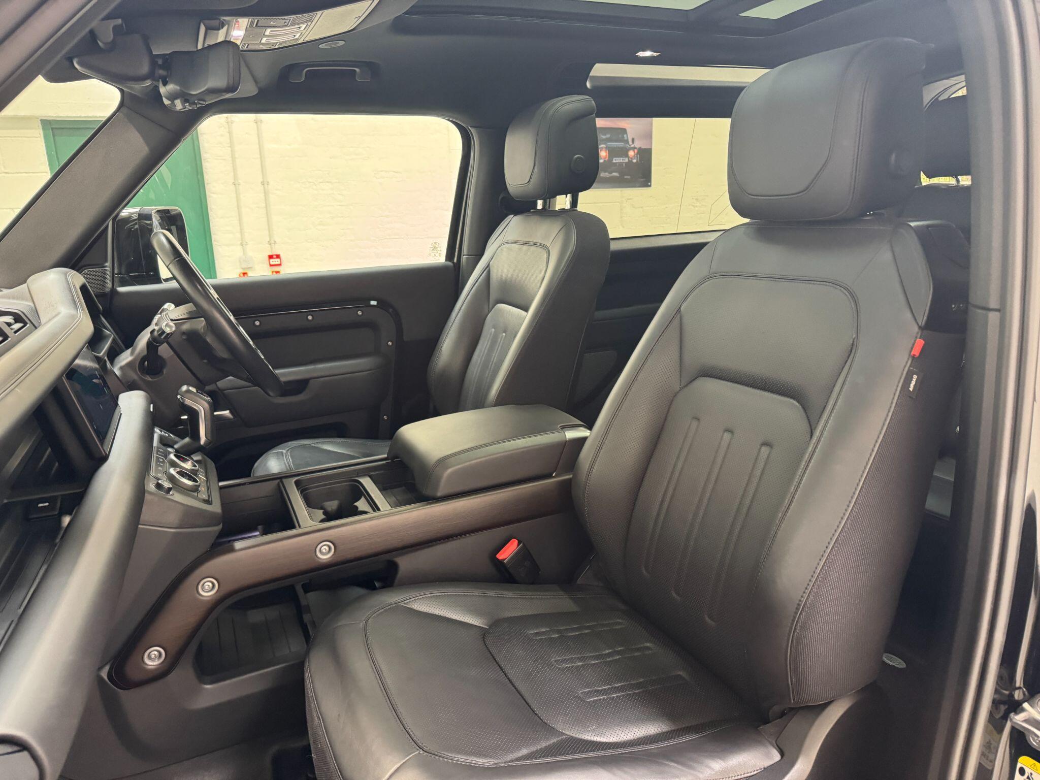 Land Rover Defender 90 - Image 94