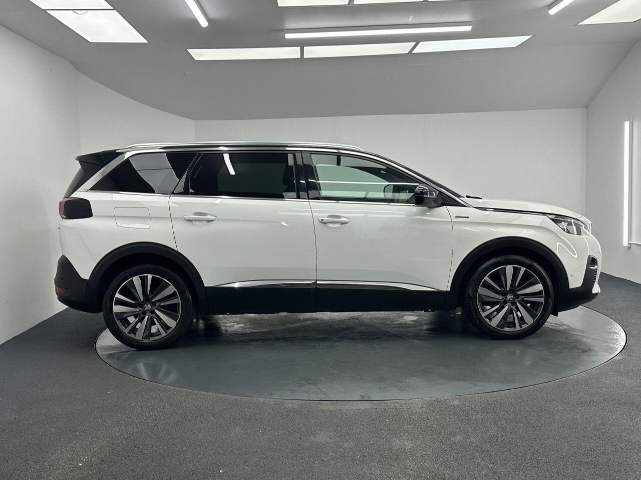 Peugeot 5008 - Image 18