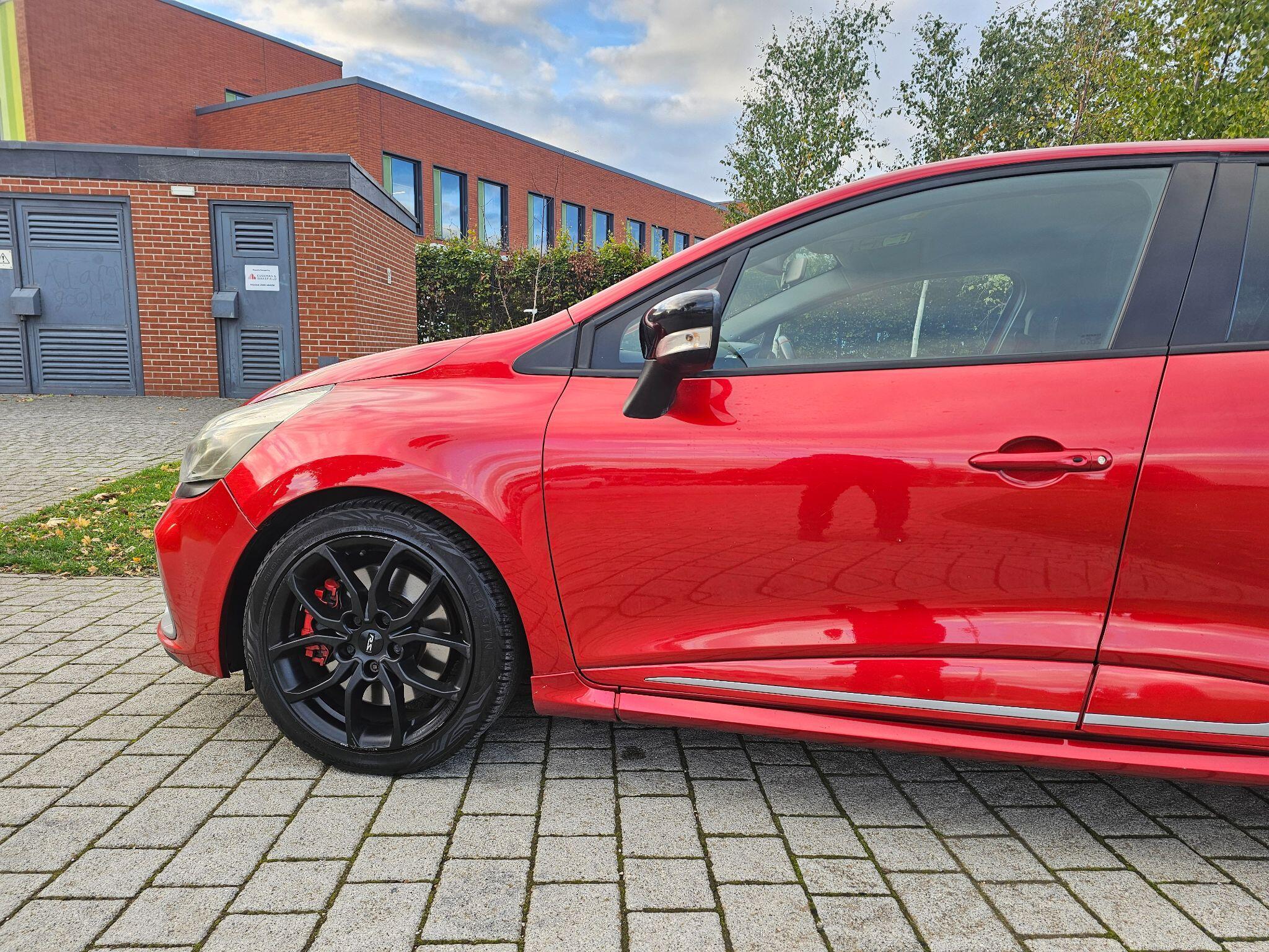 Renault Clio - Image 35