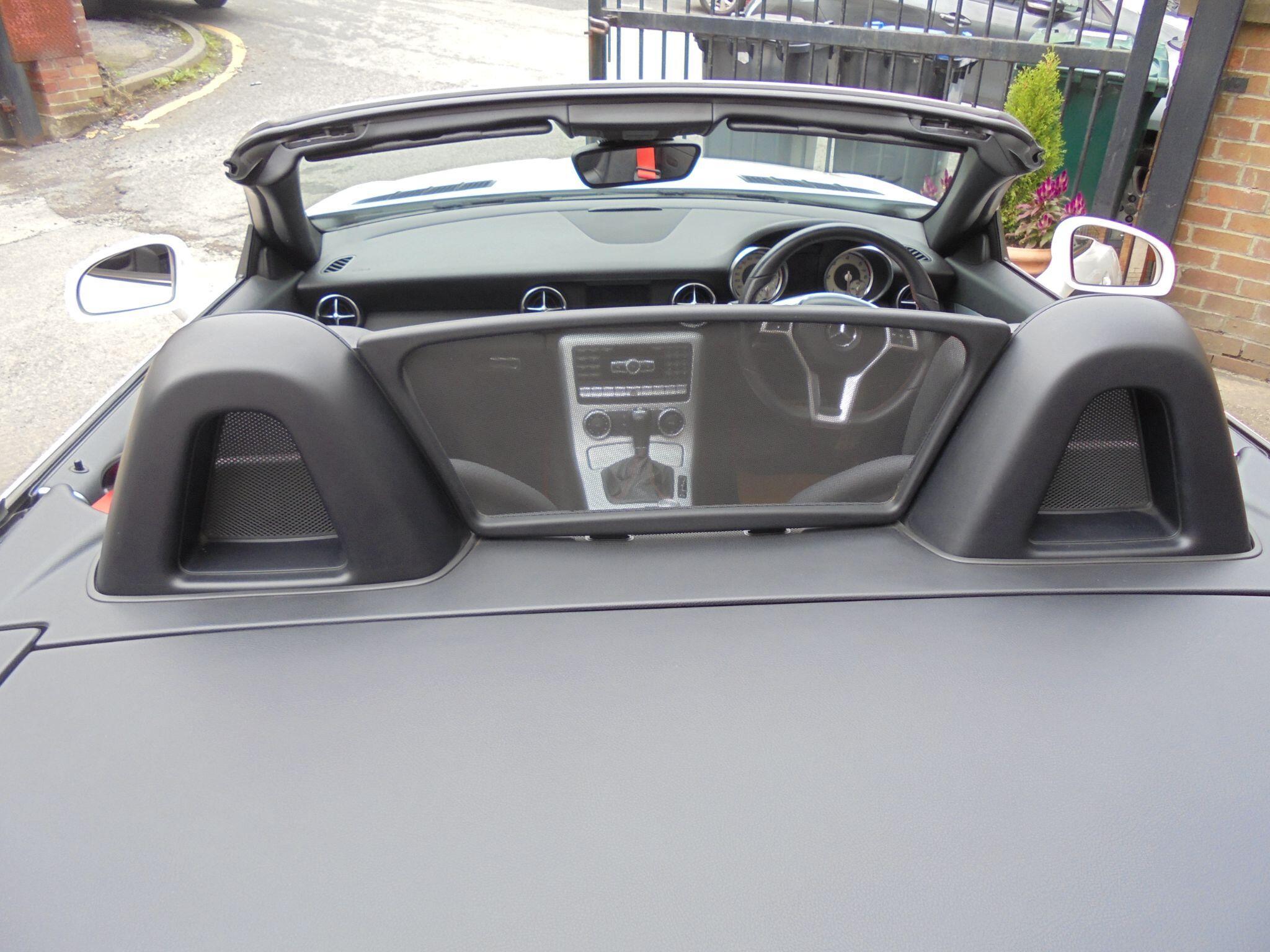 Mercedes SLK - Image 17
