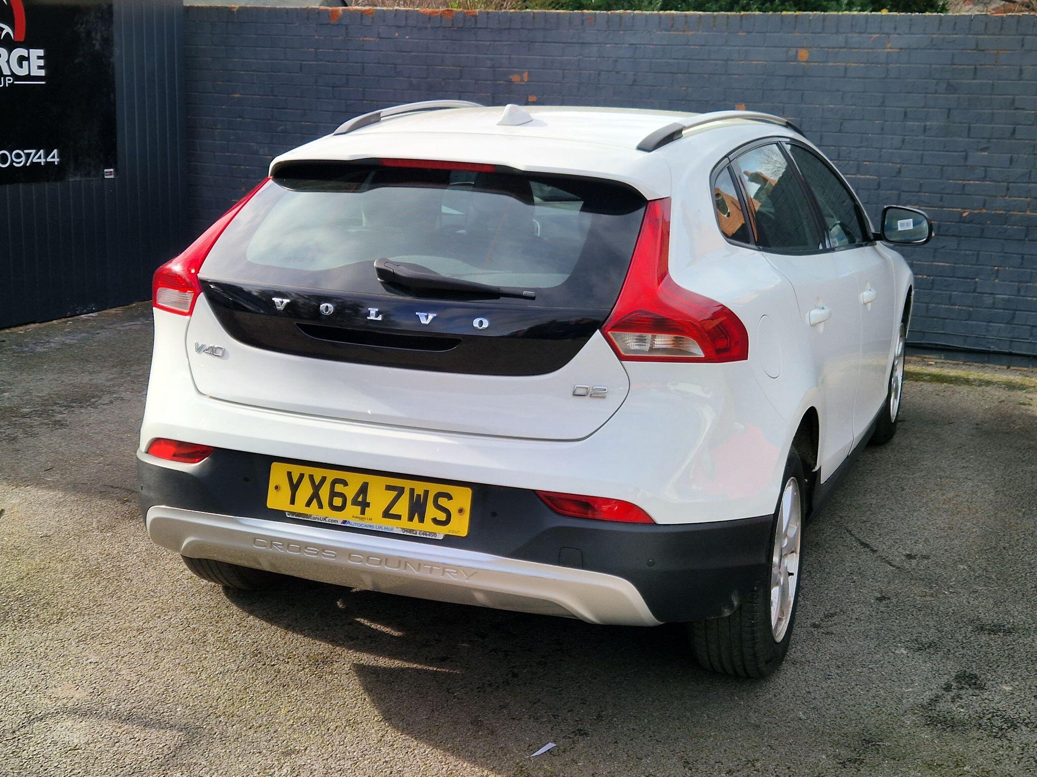 Volvo V40 CROSS COUNTRY - Image 10