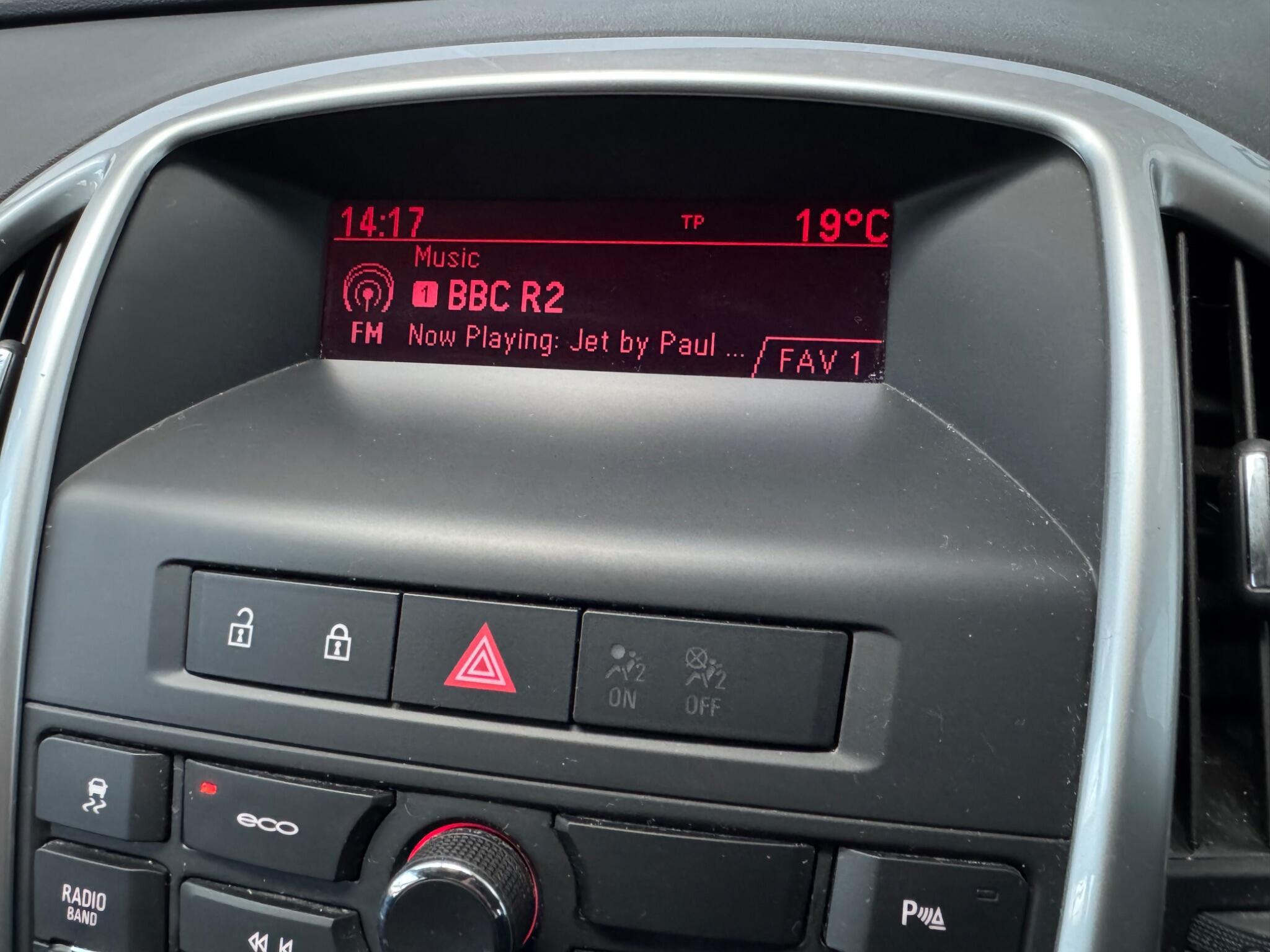 Vauxhall Astra - Image 15