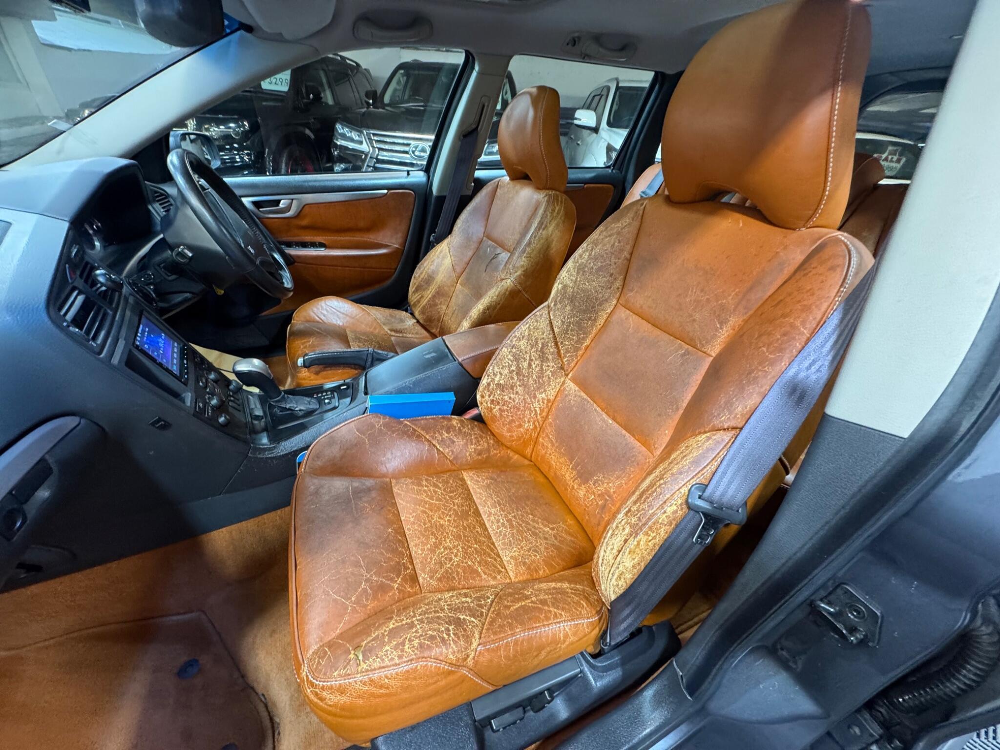 Volvo V70 - Image 8