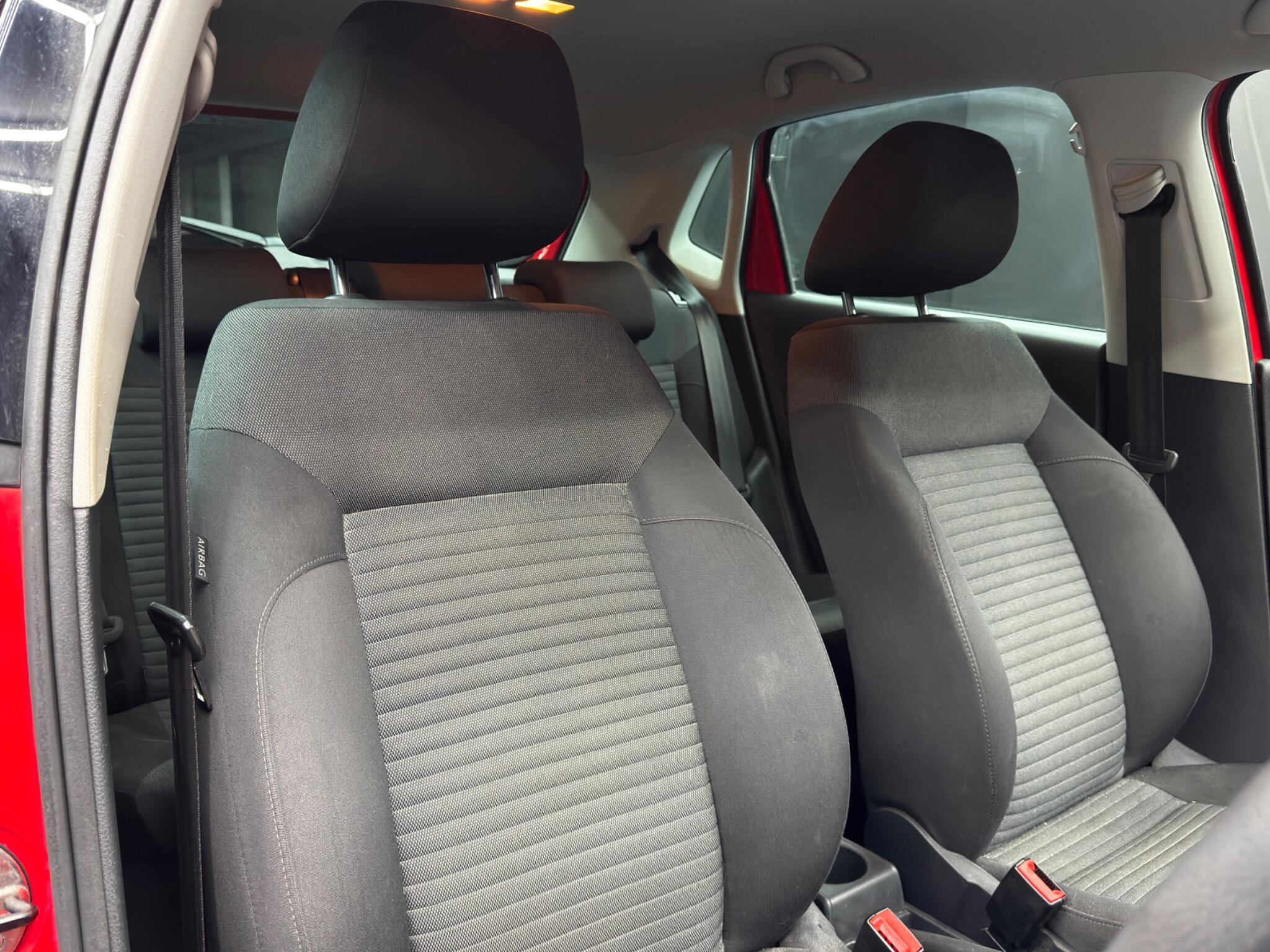 Volkswagen Polo - Image 12