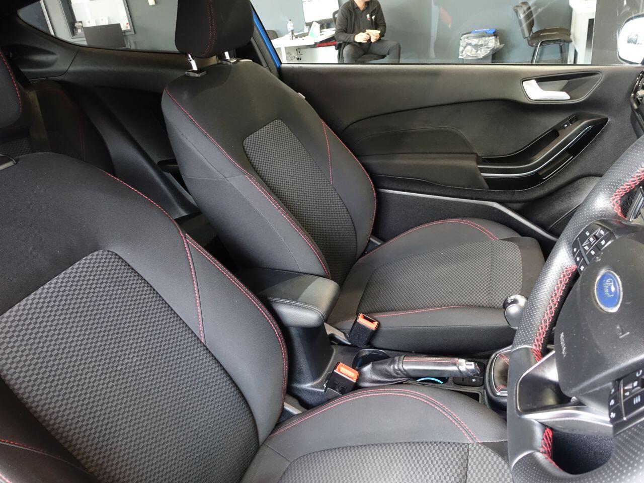 Ford Fiesta - Image 13