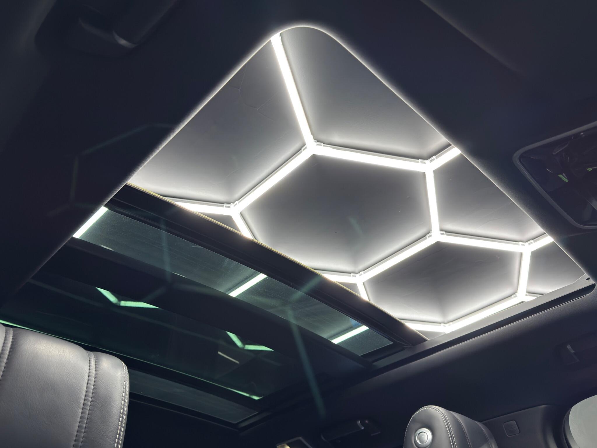 Land Rover Range Rover - Image 41