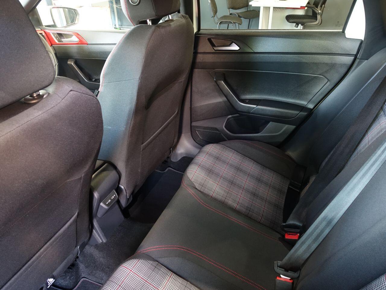Volkswagen Polo - Image 16