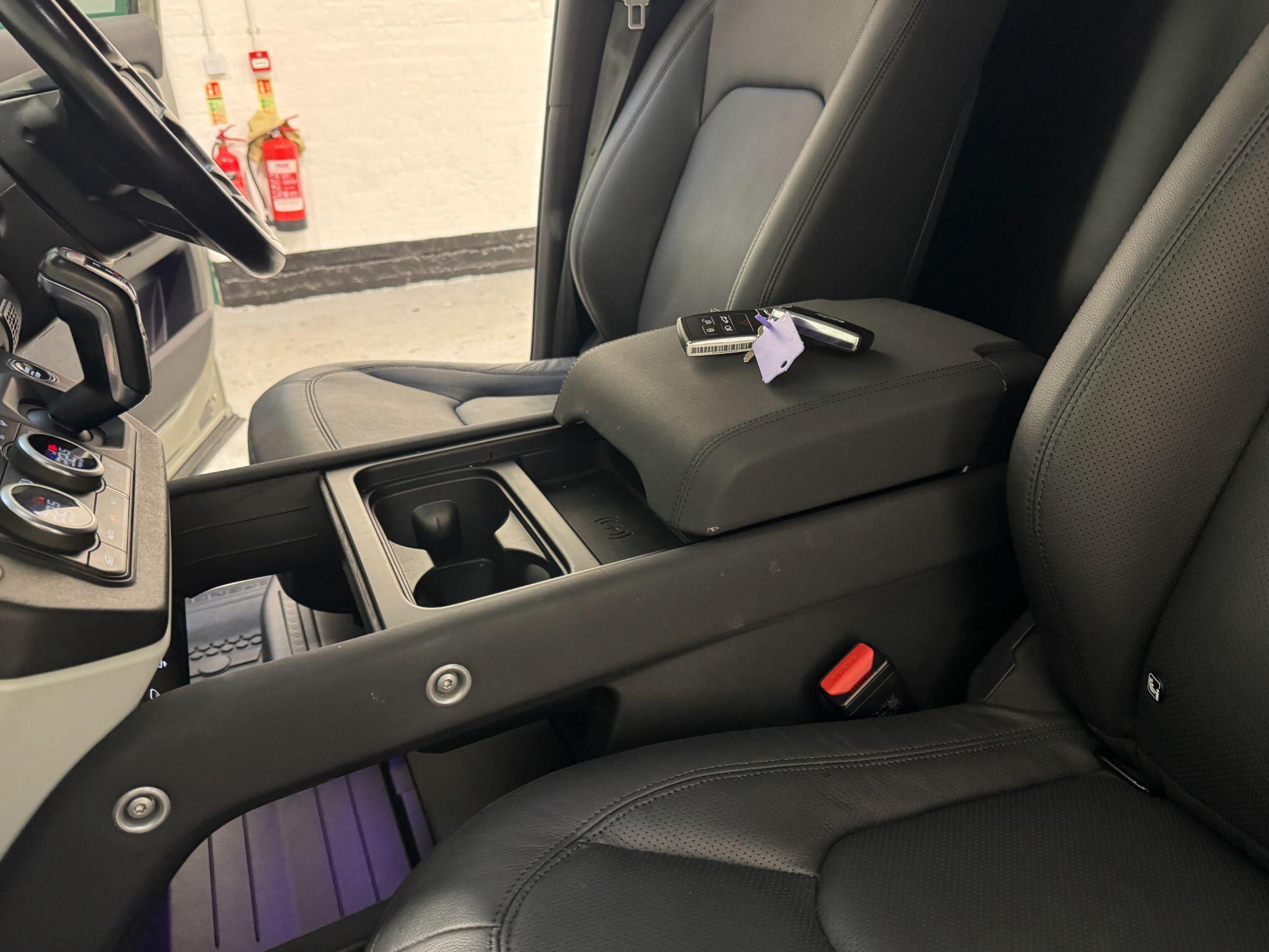 Land Rover Defender 110 - Image 48