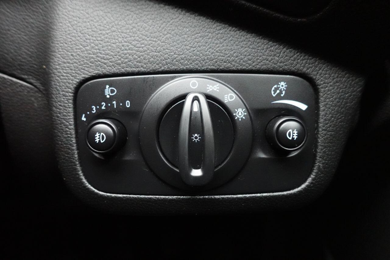 Ford Kuga - Image 45