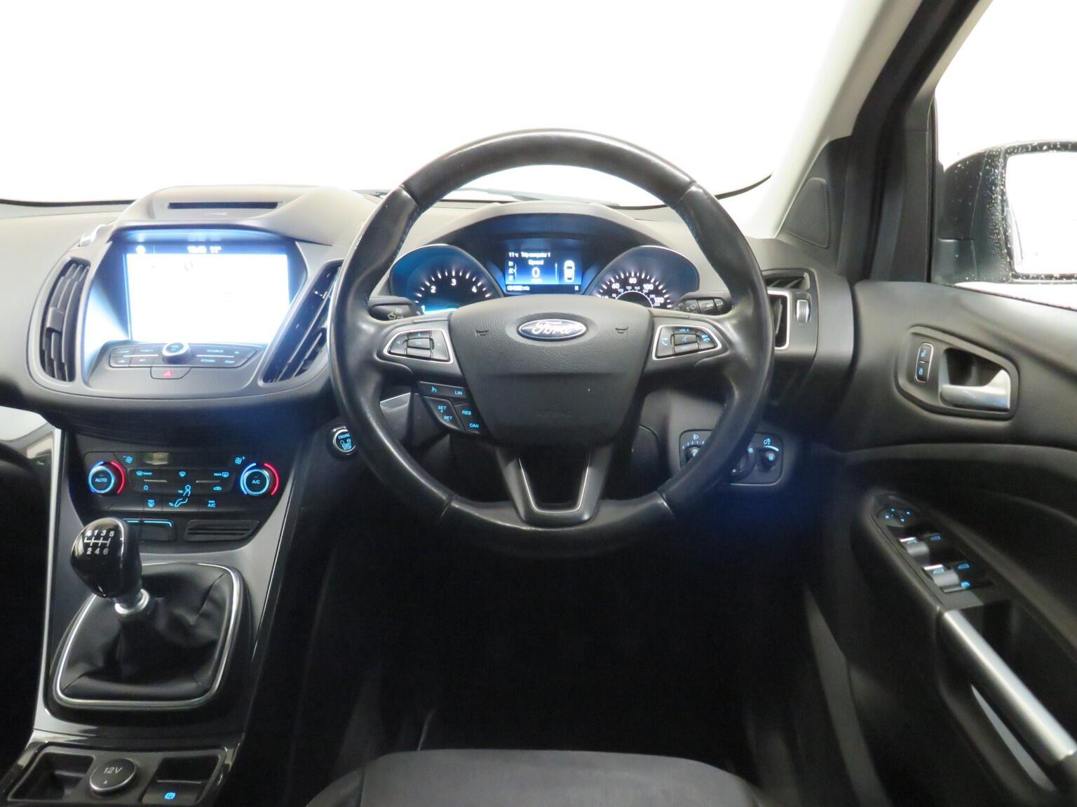 Ford Kuga - Image 13