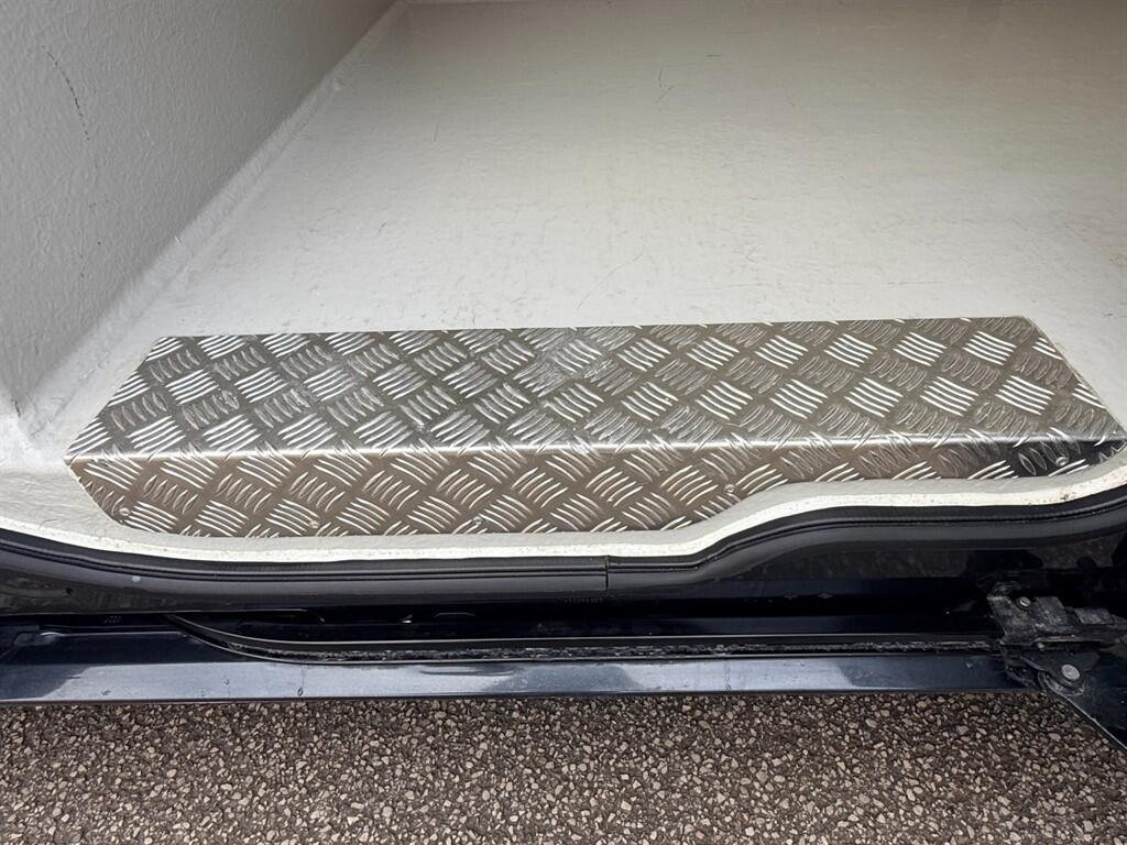 Renault Trafic - Image 11
