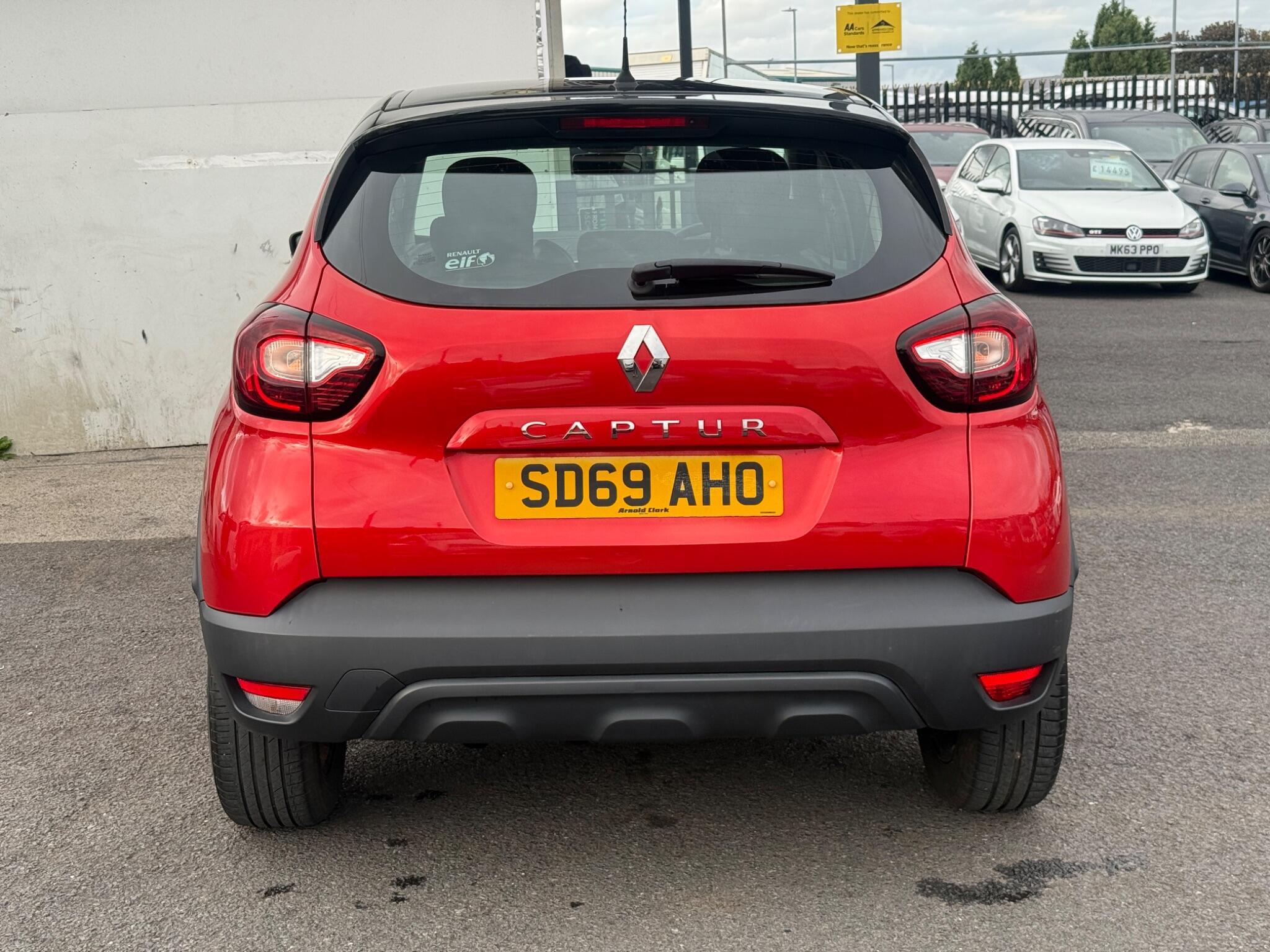 Renault Captur - Image 3