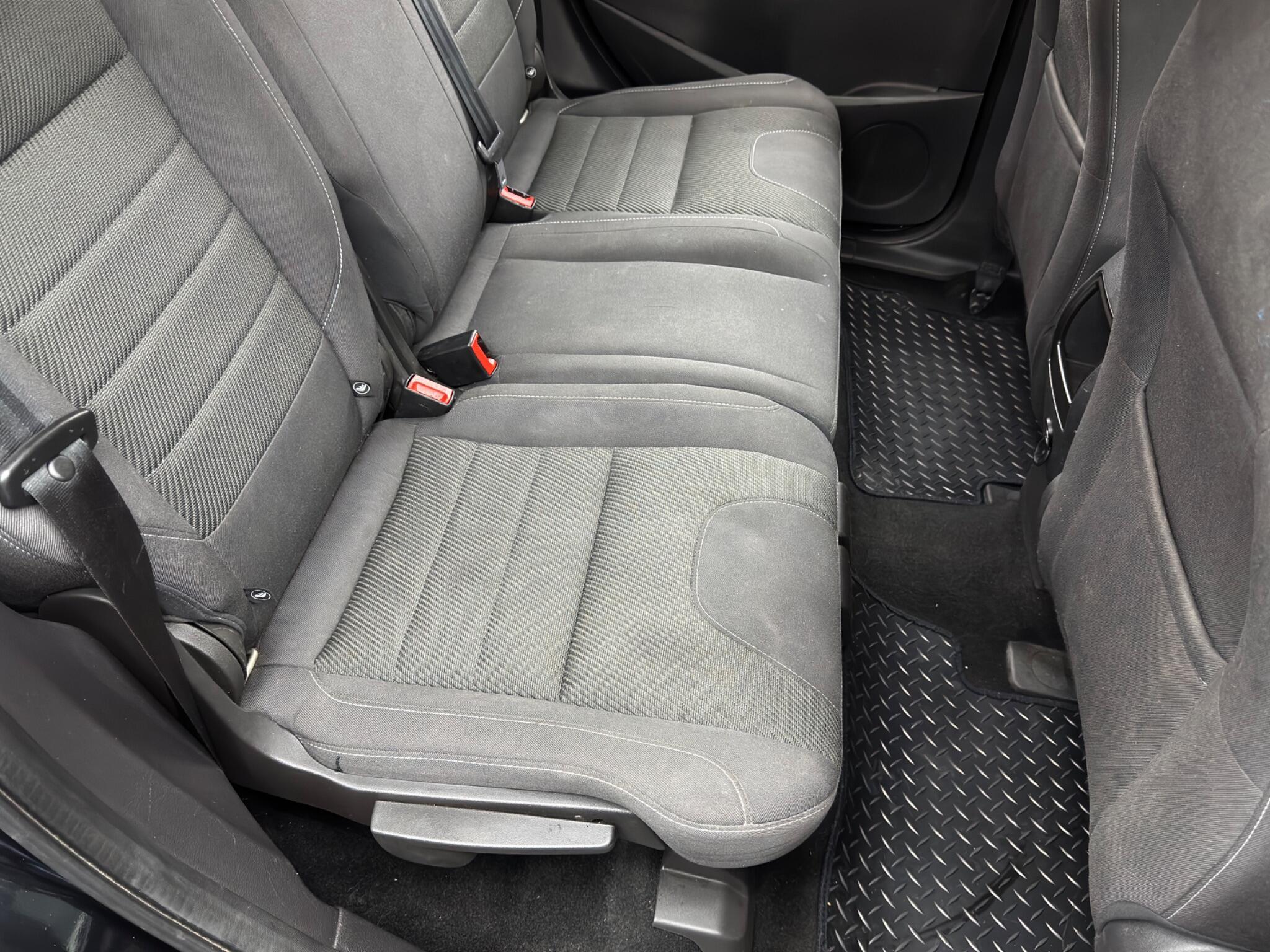 Ford Kuga - Image 15