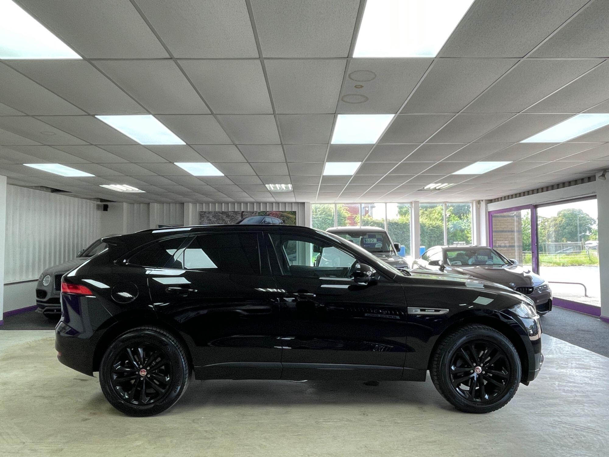 Jaguar F-Pace - Image 11