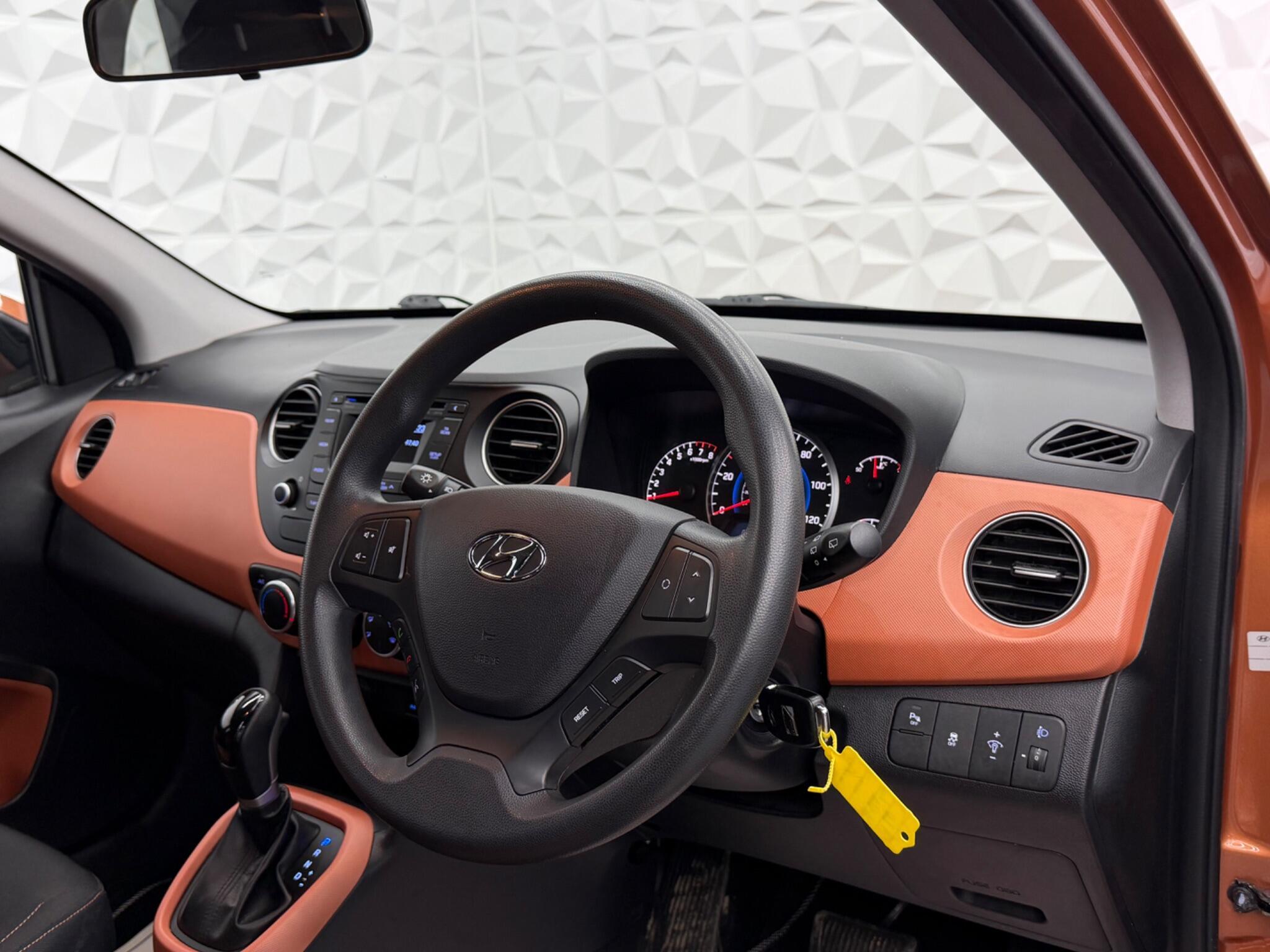 Hyundai i10 - Image 17