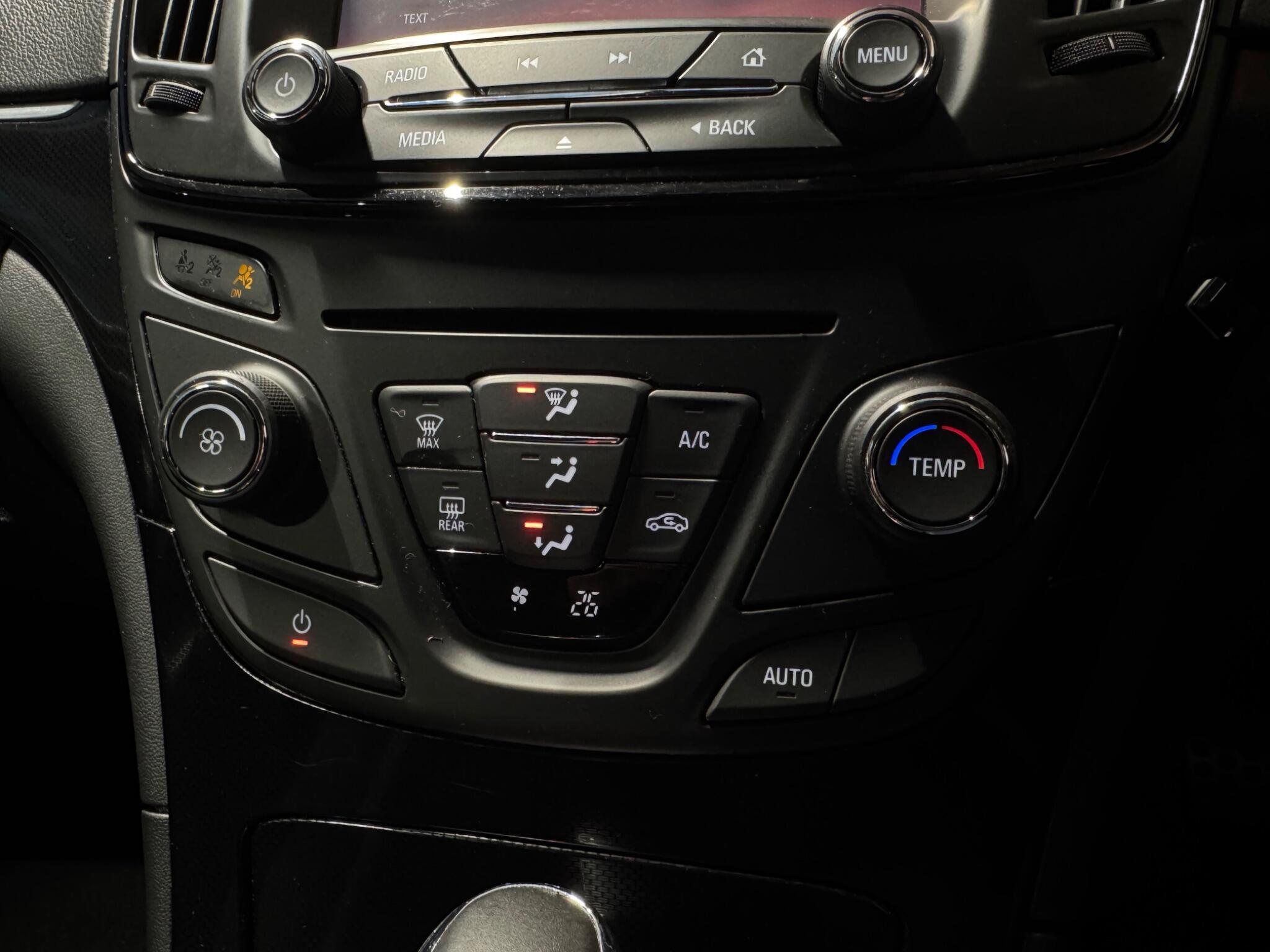Vauxhall Insignia - Image 18