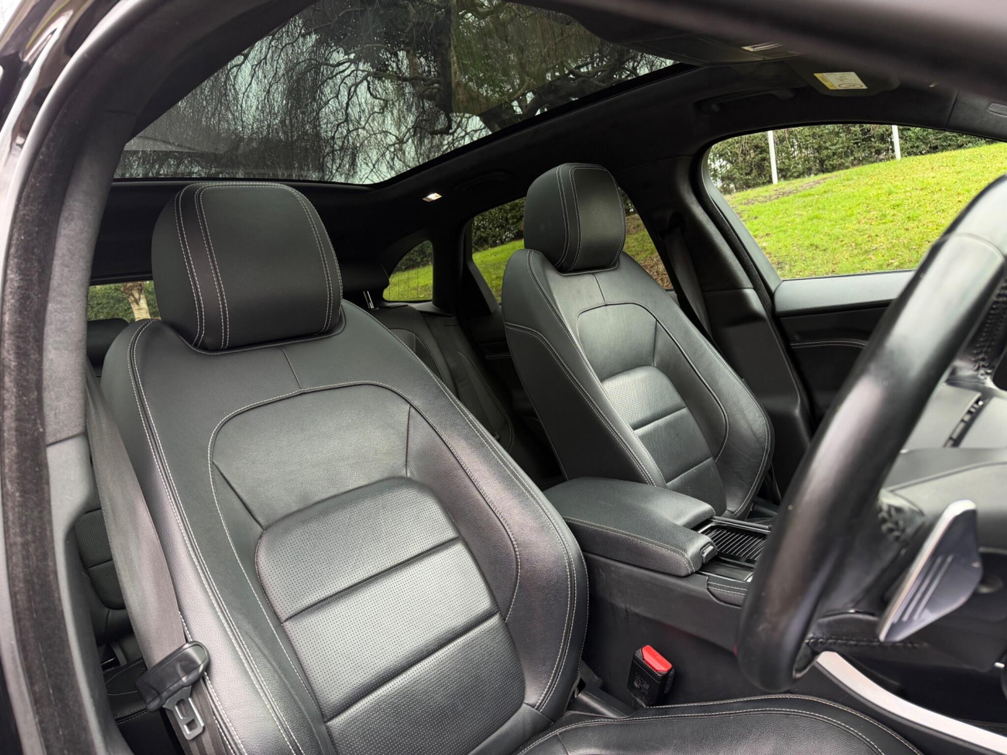 Jaguar F-Pace - Image 41