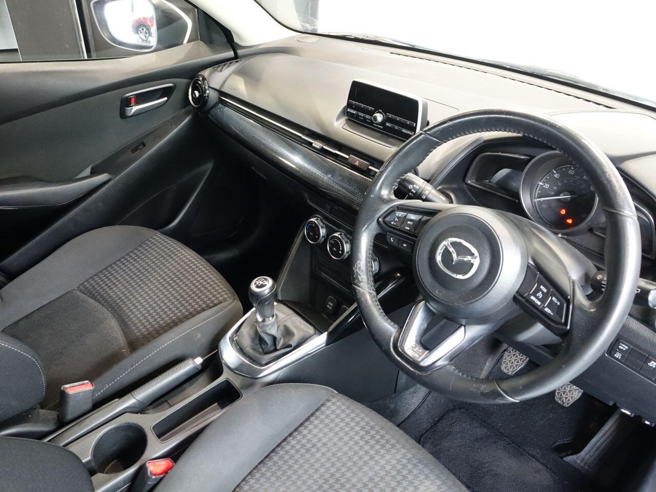 Mazda MAZDA2 - Image 2