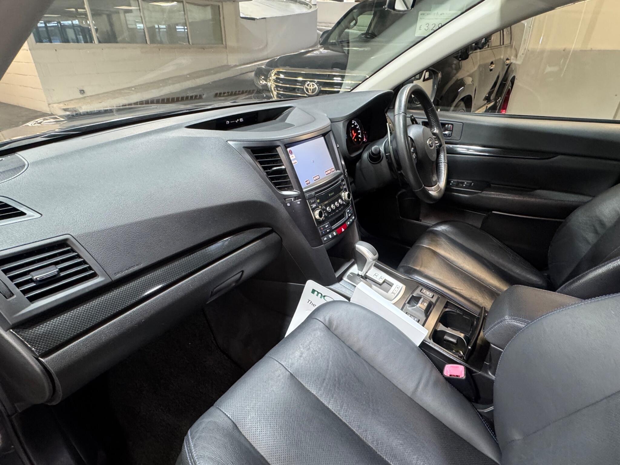 Subaru Legacy - Image 10