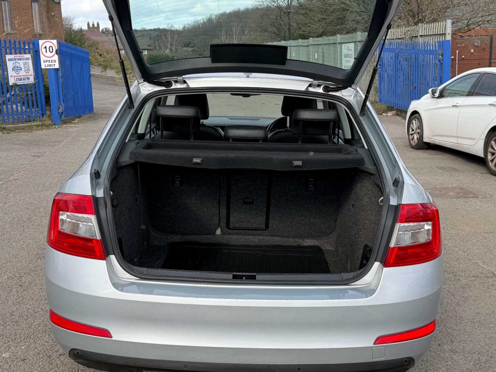 Skoda Octavia - Image 25