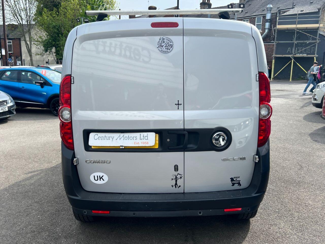Vauxhall Combo - Image 8