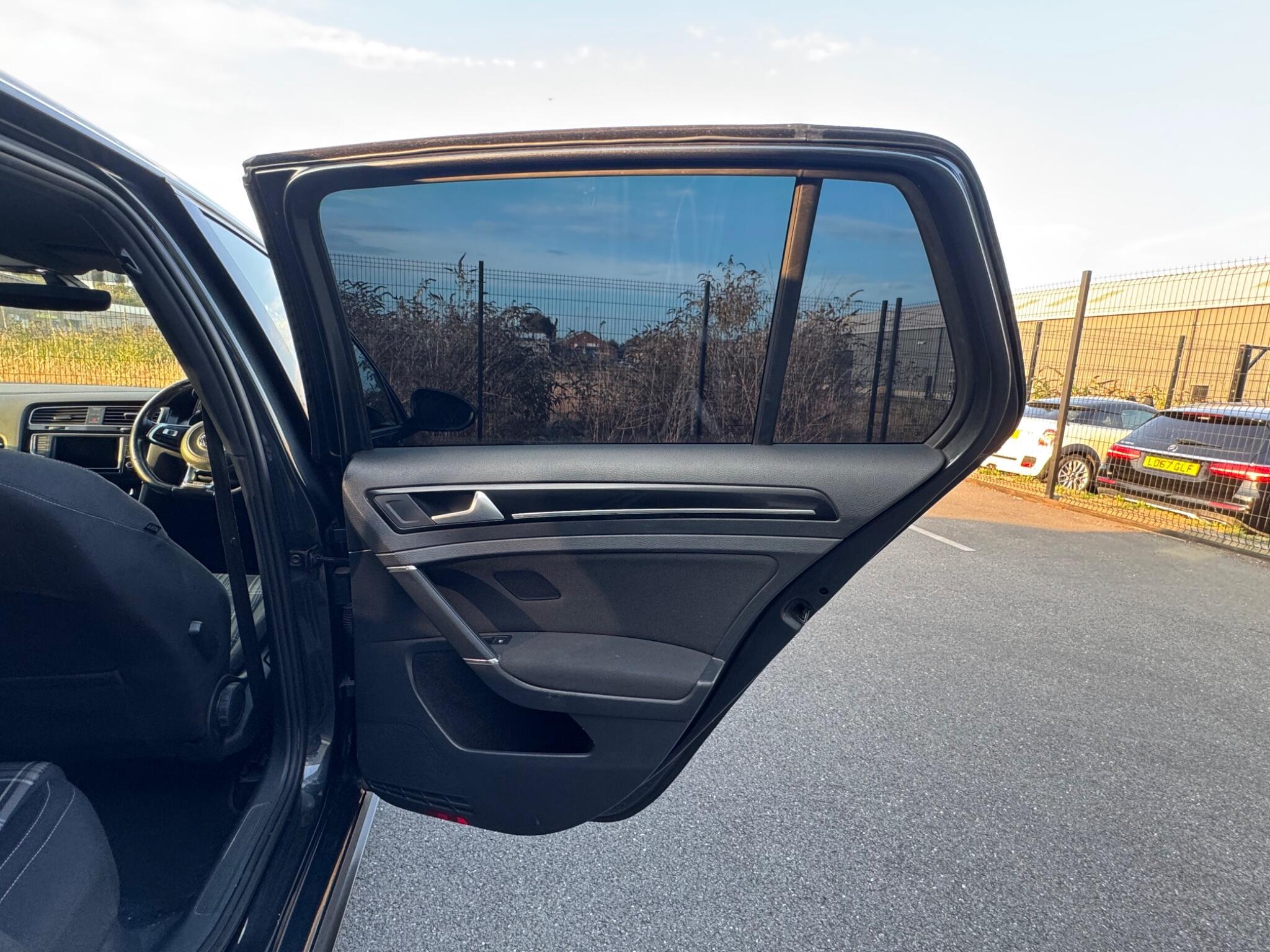 Volkswagen Golf - Image 13