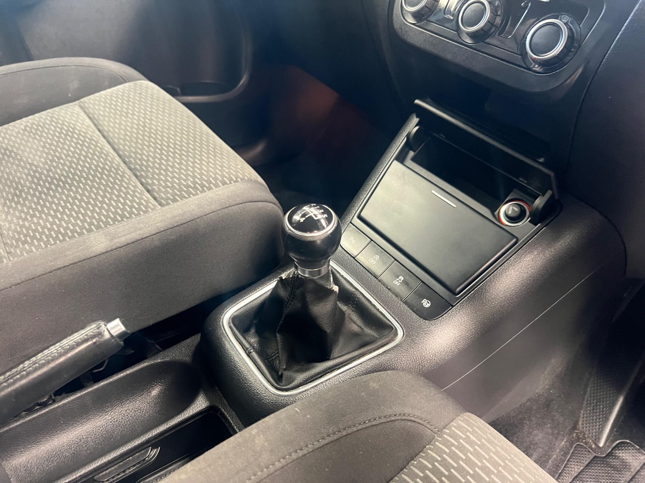 Volkswagen Golf Plus - Image 16