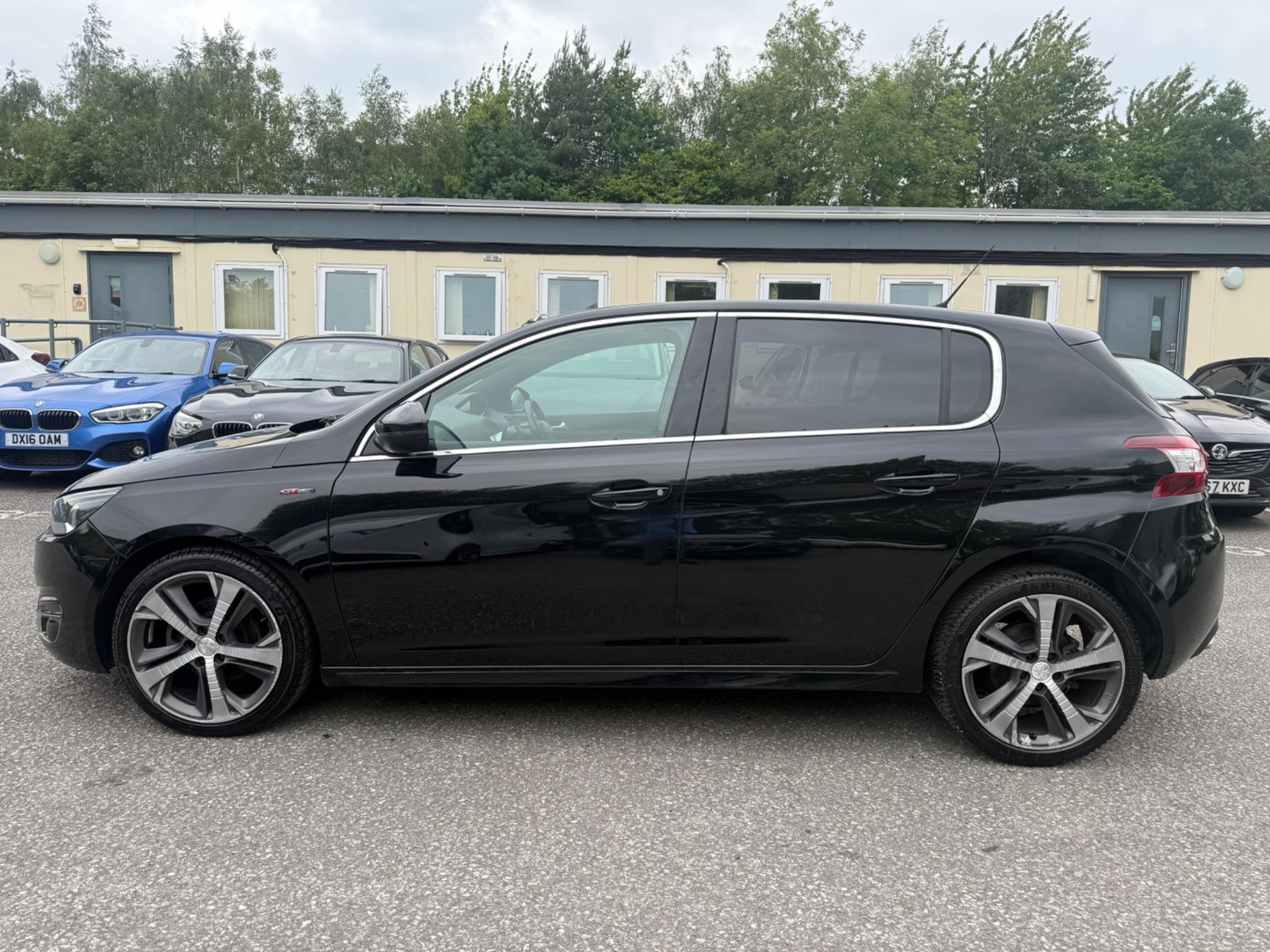 Peugeot 308 - Image 11