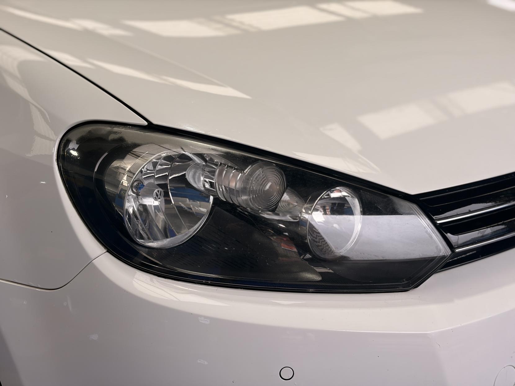 Volkswagen Golf - Image 9