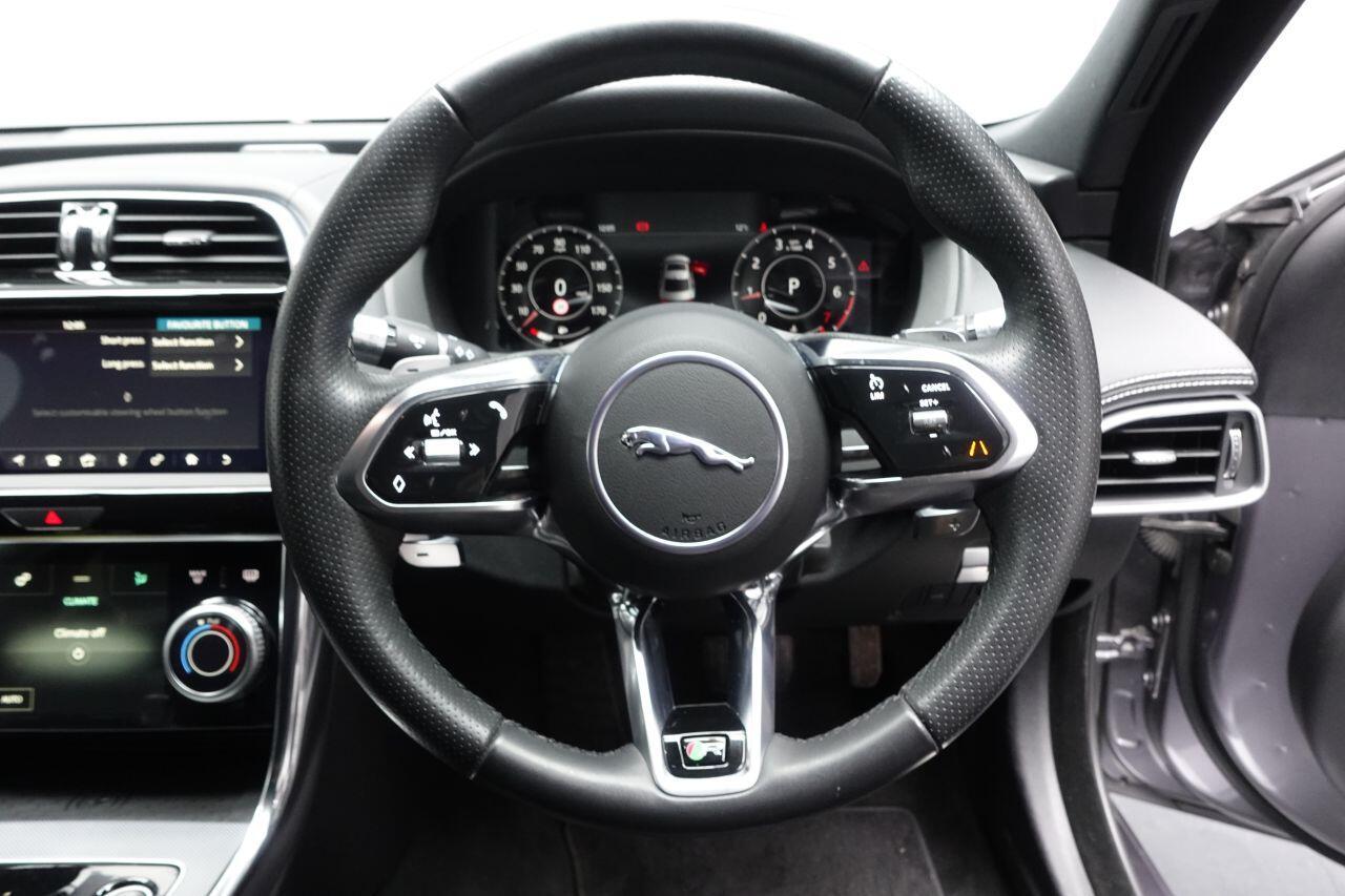 Jaguar XE - Image 35