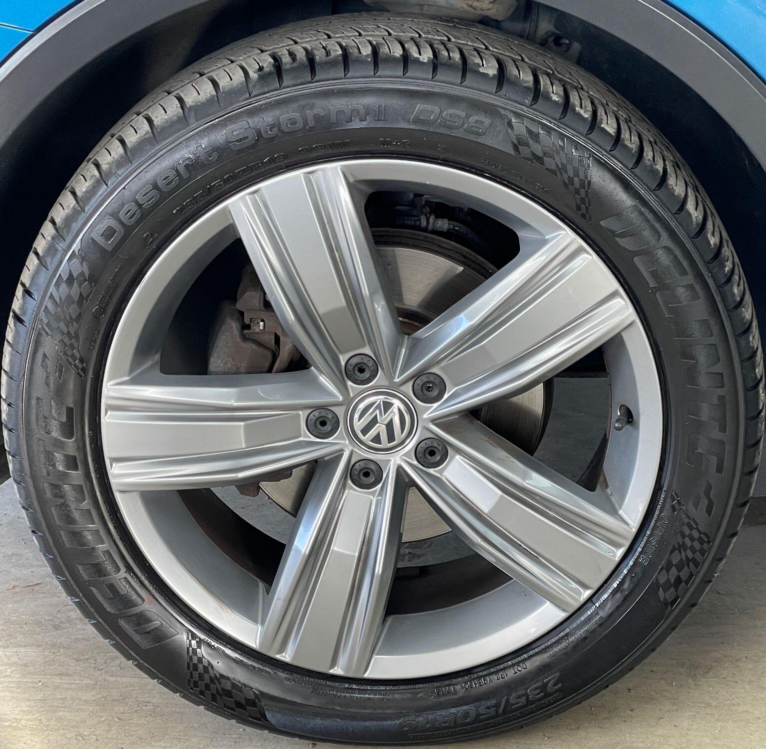 Volkswagen Tiguan - Image 14