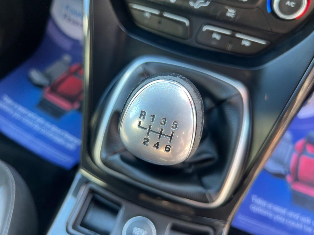 Ford Kuga - Image 26