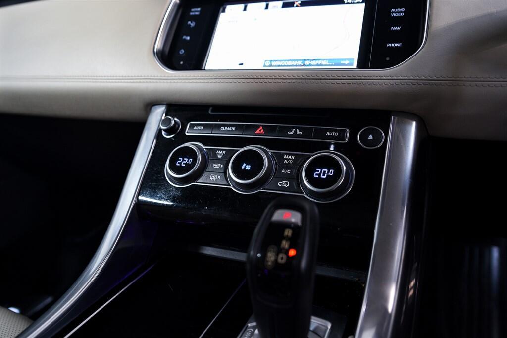 Land Rover RANGE ROVER SPORT - Image 18