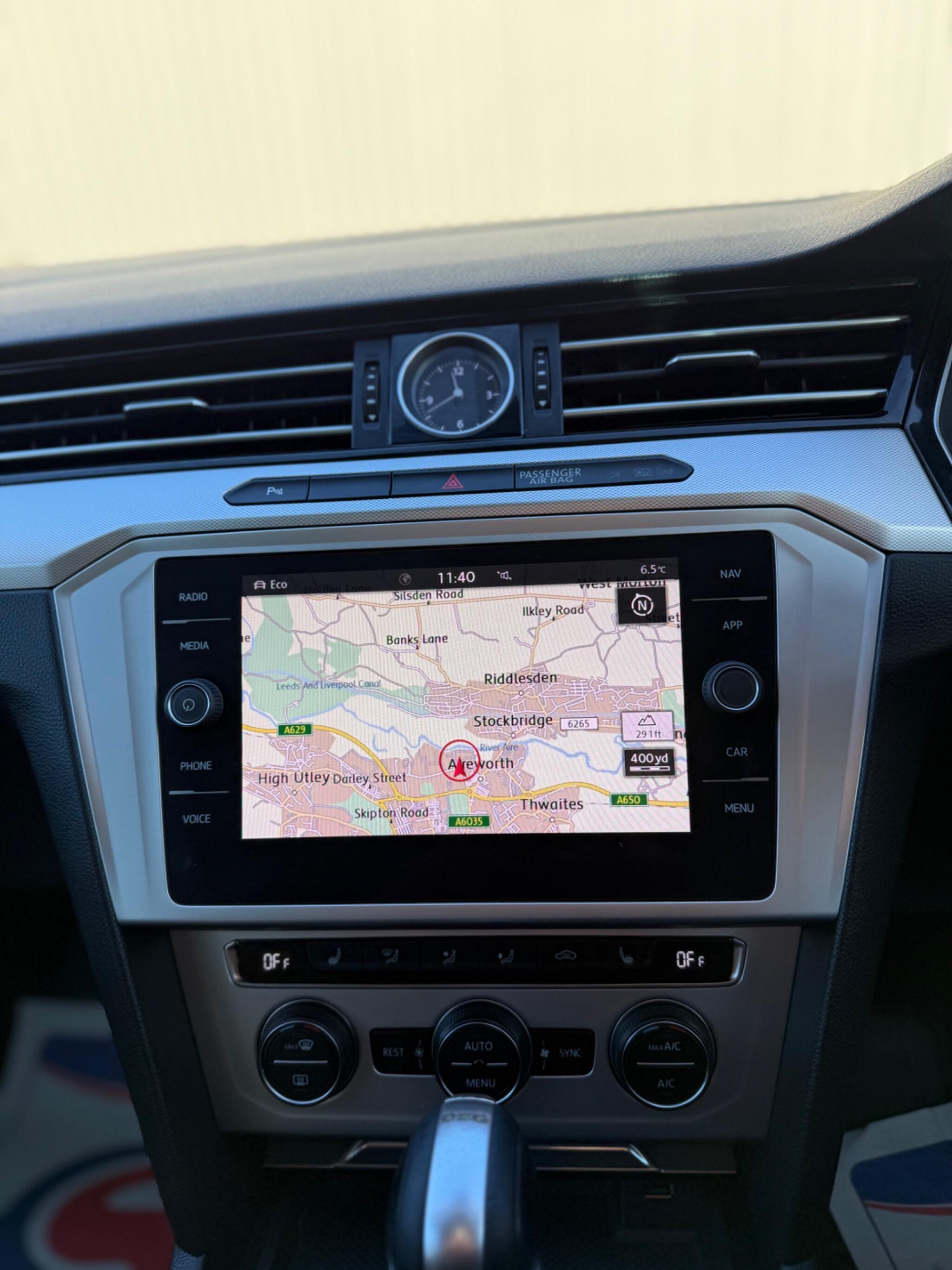 Volkswagen Passat - Image 36