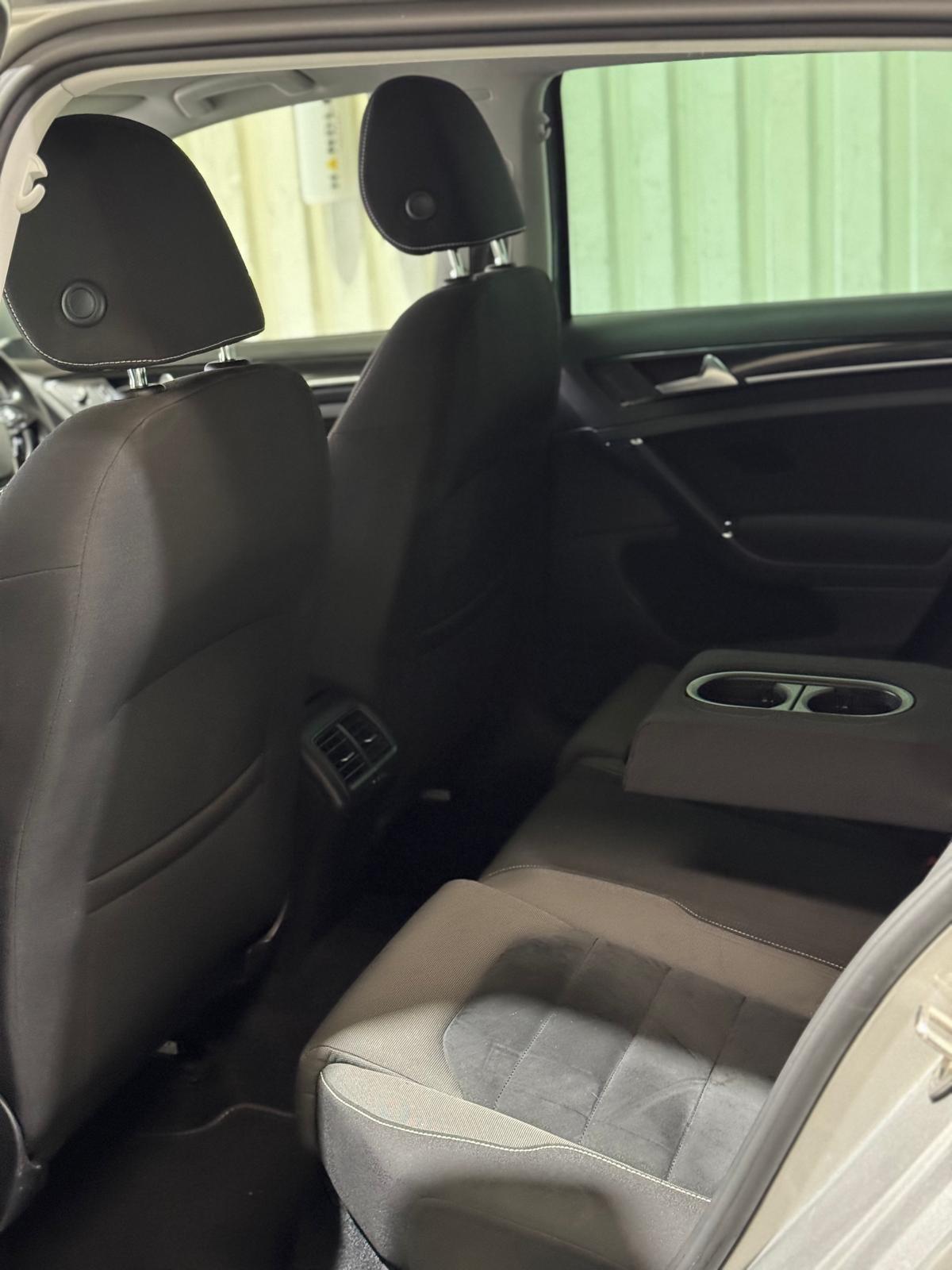 Volkswagen Golf - Image 21