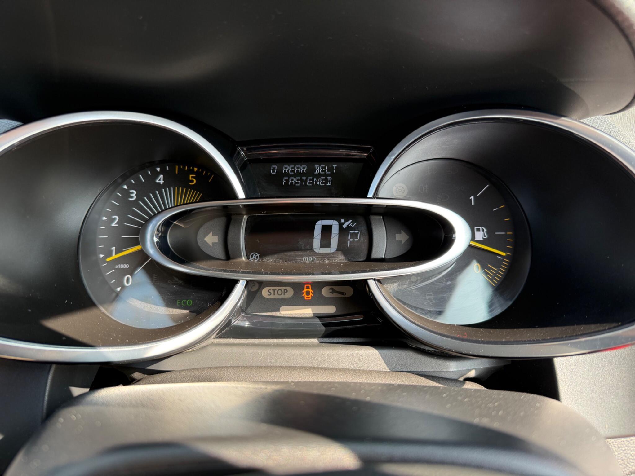 Renault Clio - Image 40