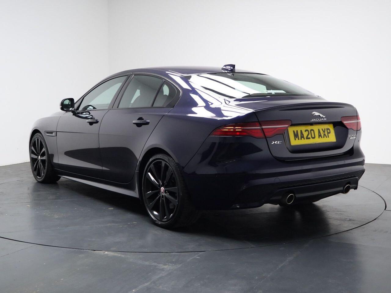 Jaguar XE - Image 9