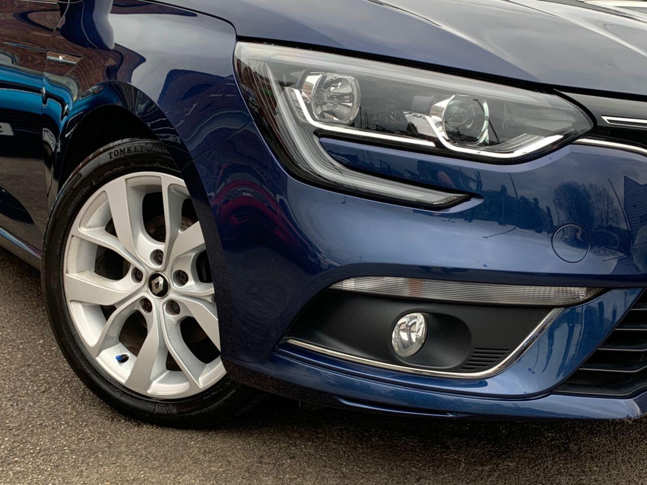 Renault Megane - Image 10