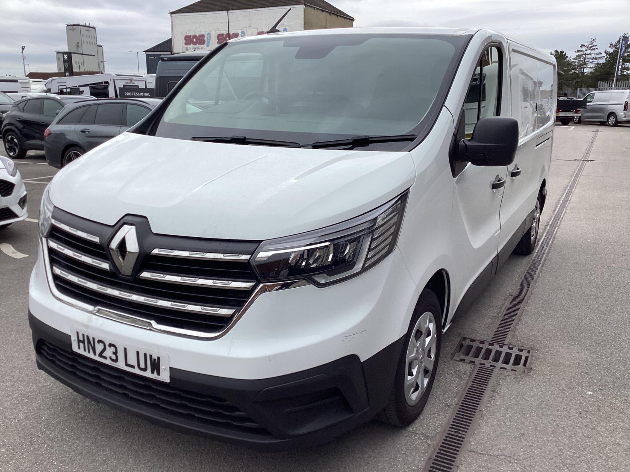 Renault Trafic - Image 3