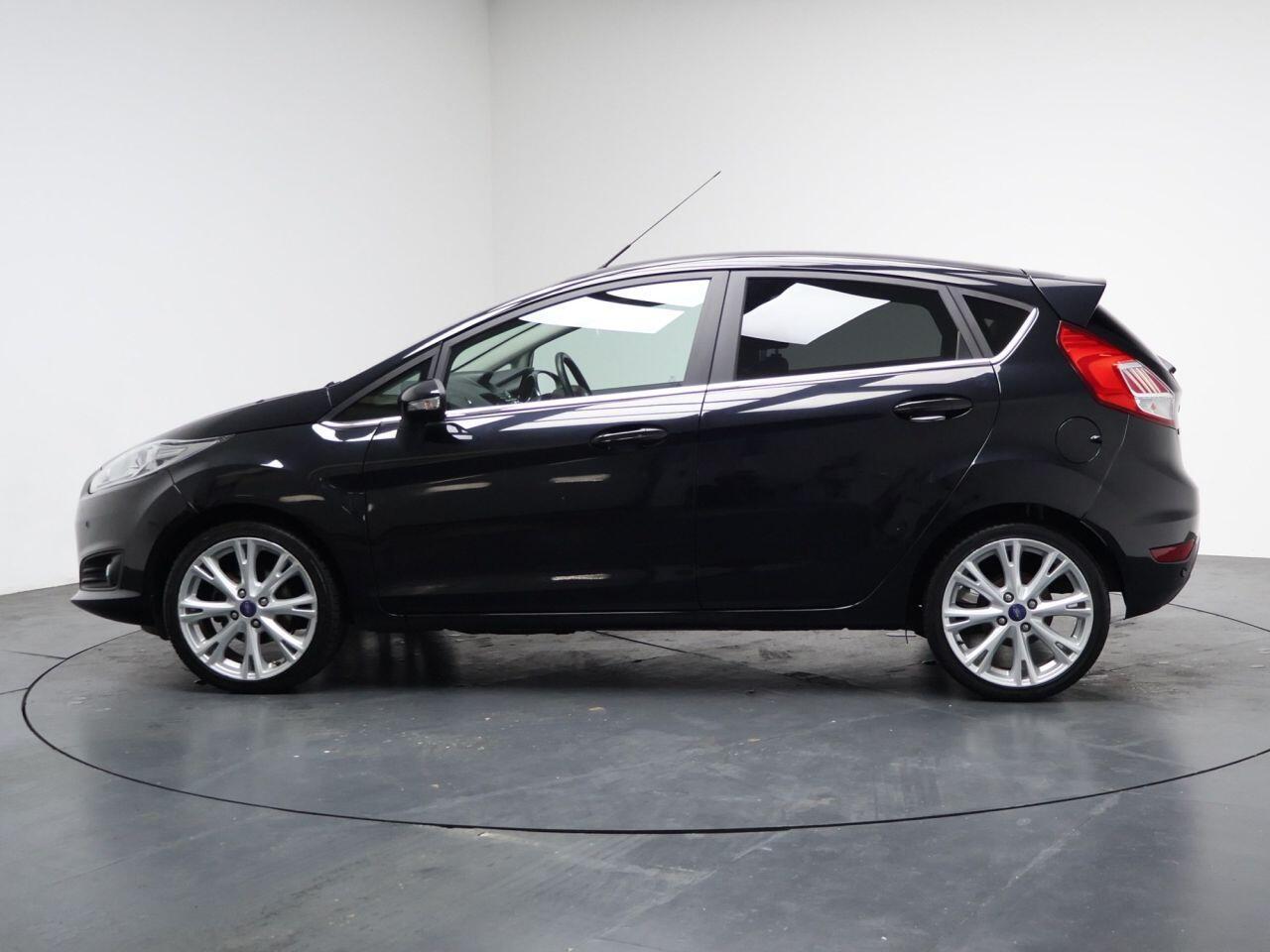 Ford Fiesta - Image 8