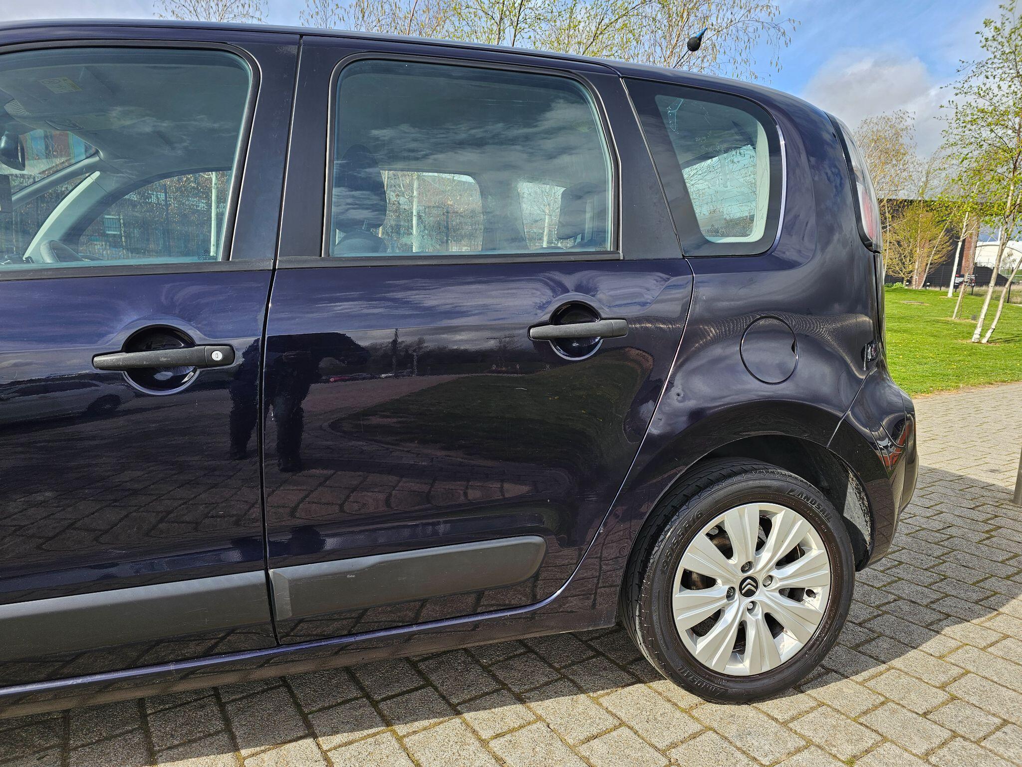 Citroen C3 Picasso - Image 16
