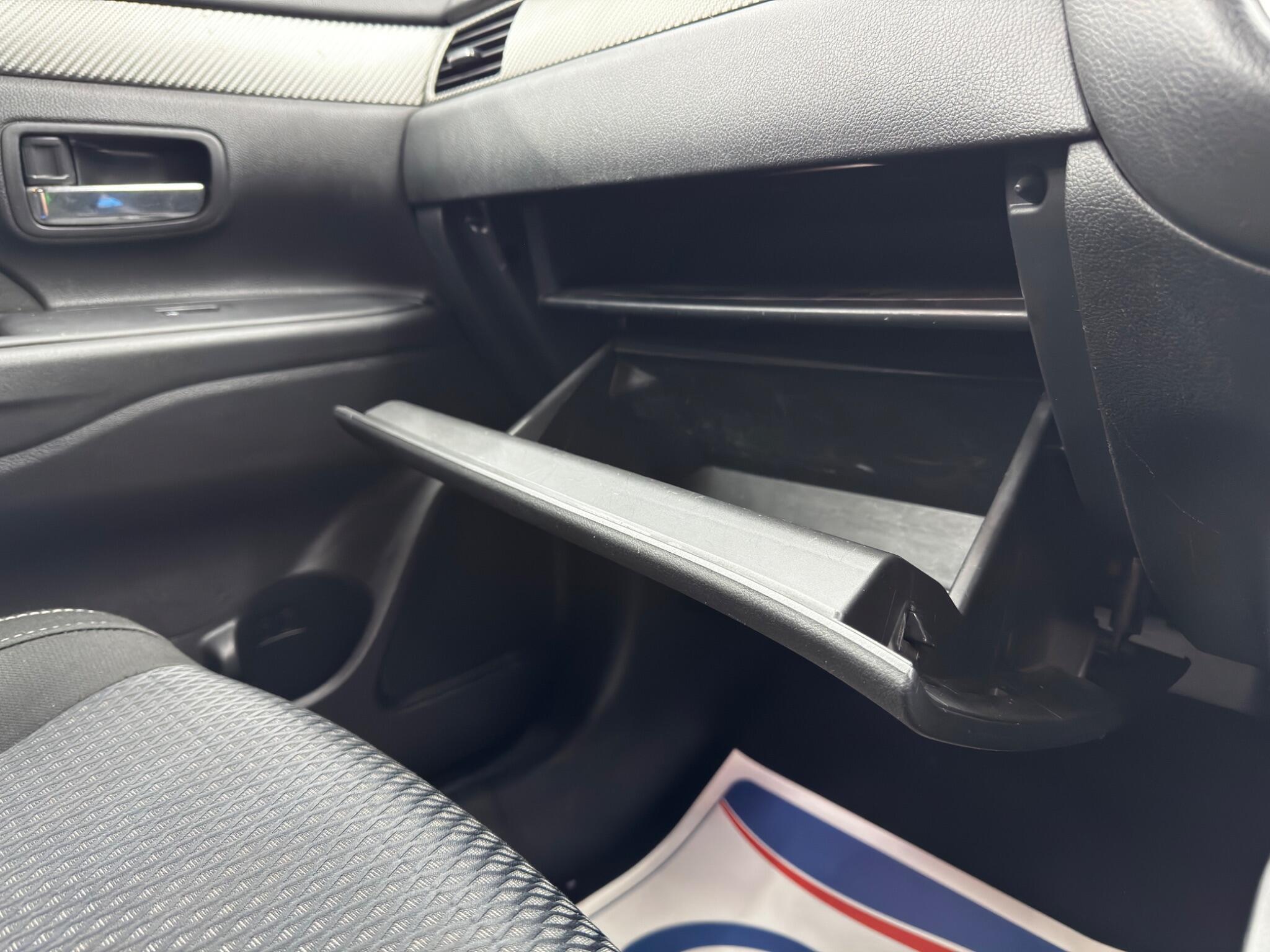 Mitsubishi Outlander - Image 30