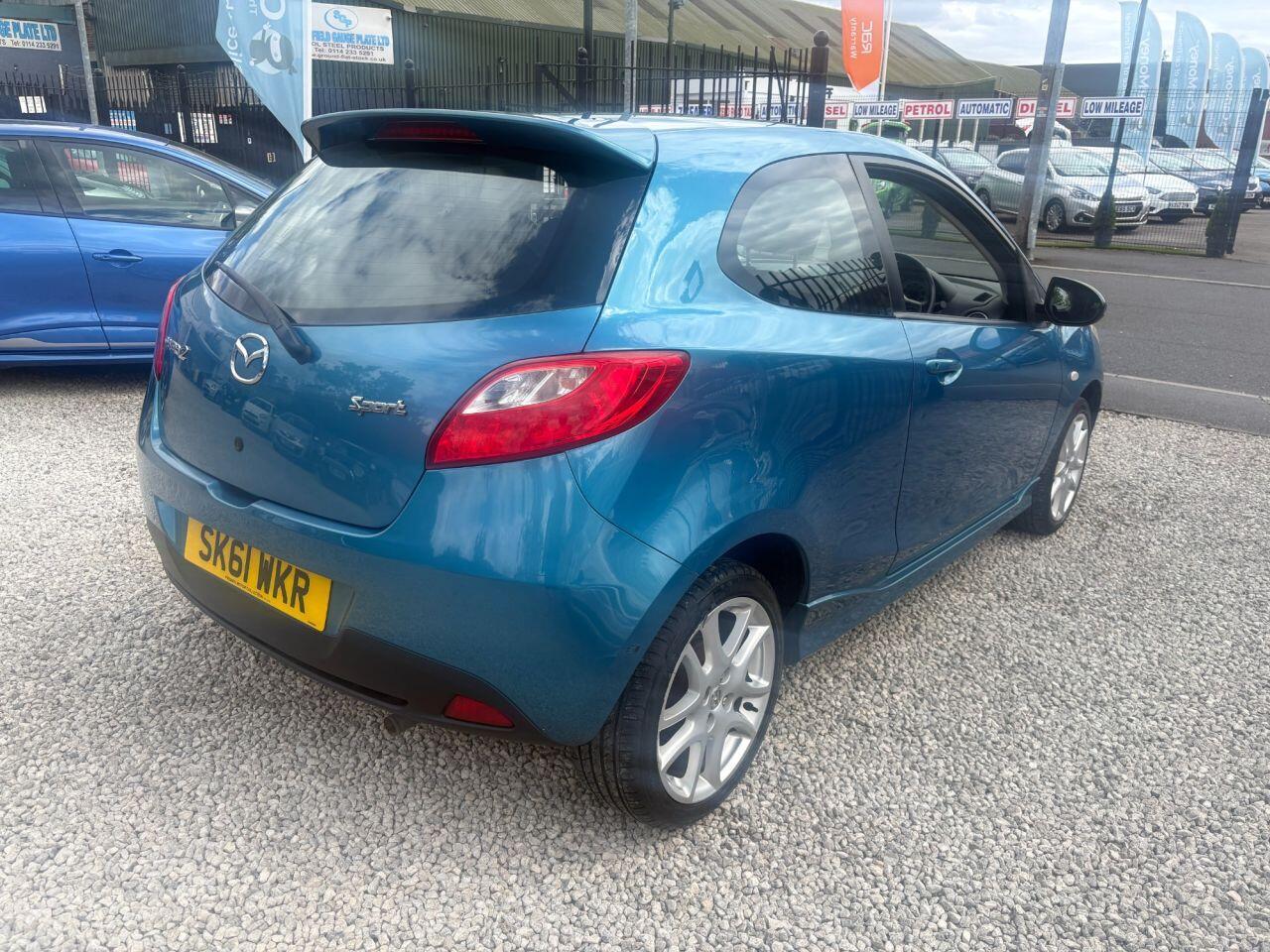 Mazda MAZDA2 - Image 6