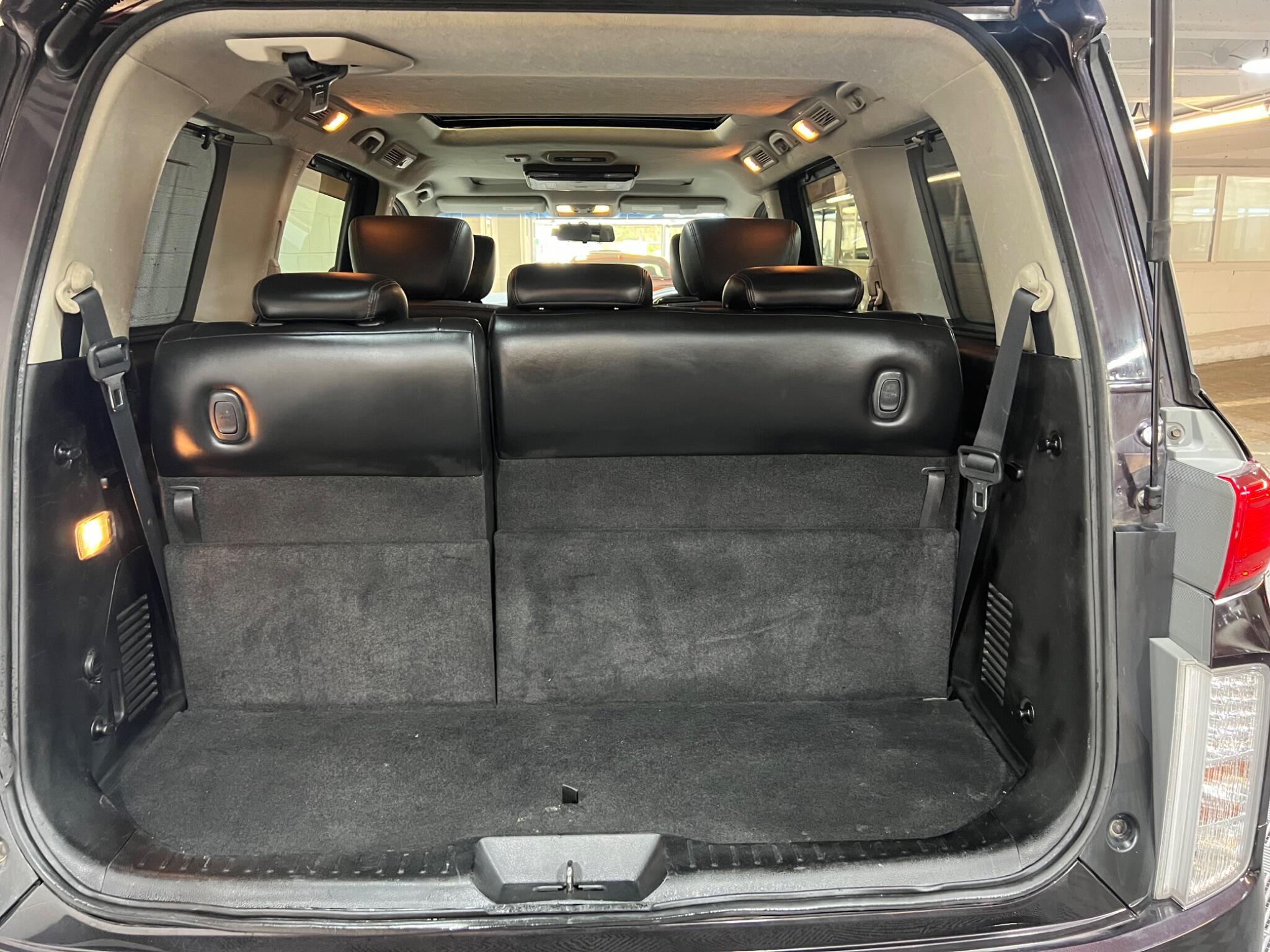 Nissan Elgrand - Image 15