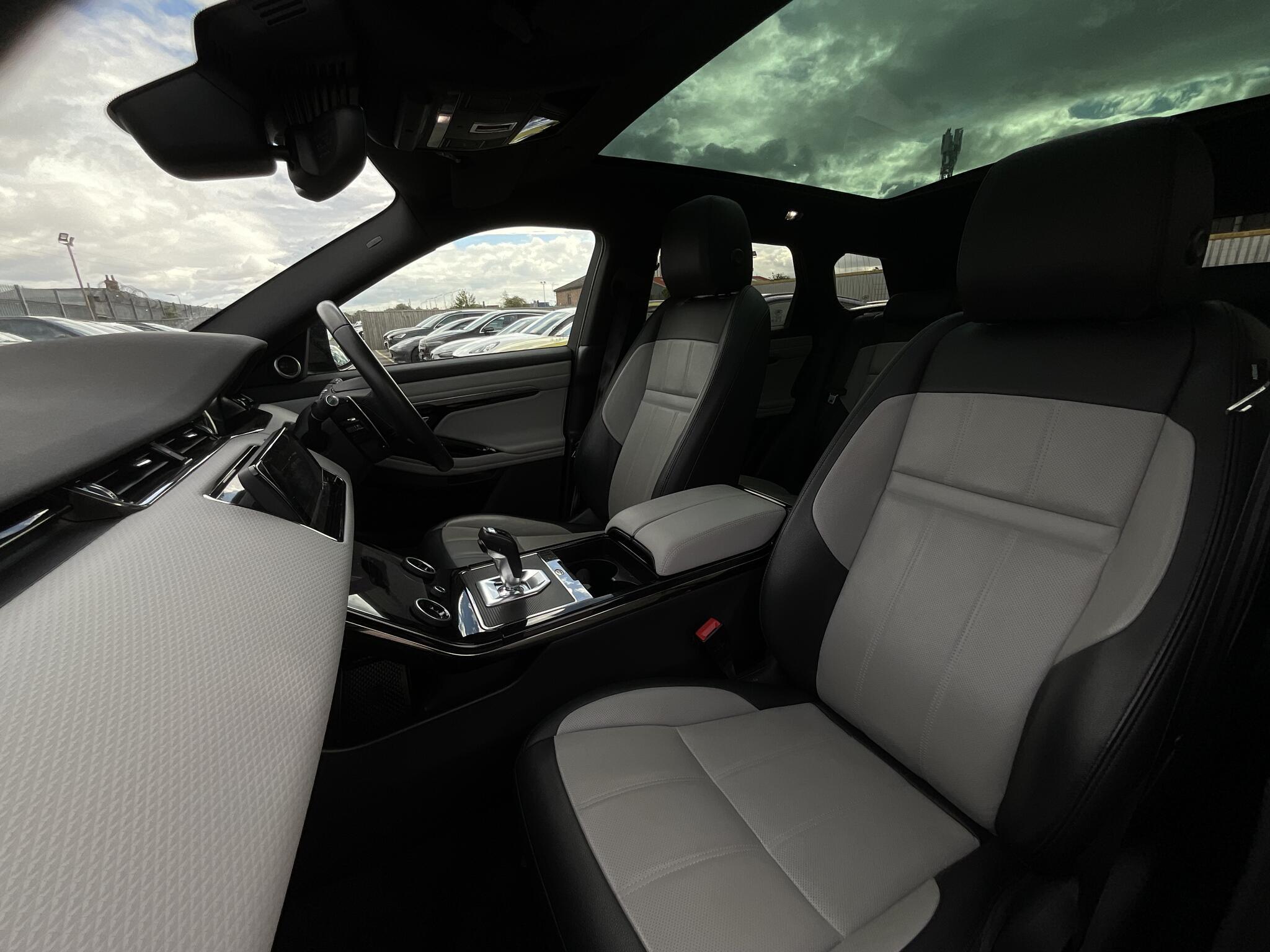 Land Rover Range Rover Evoque - Image 17