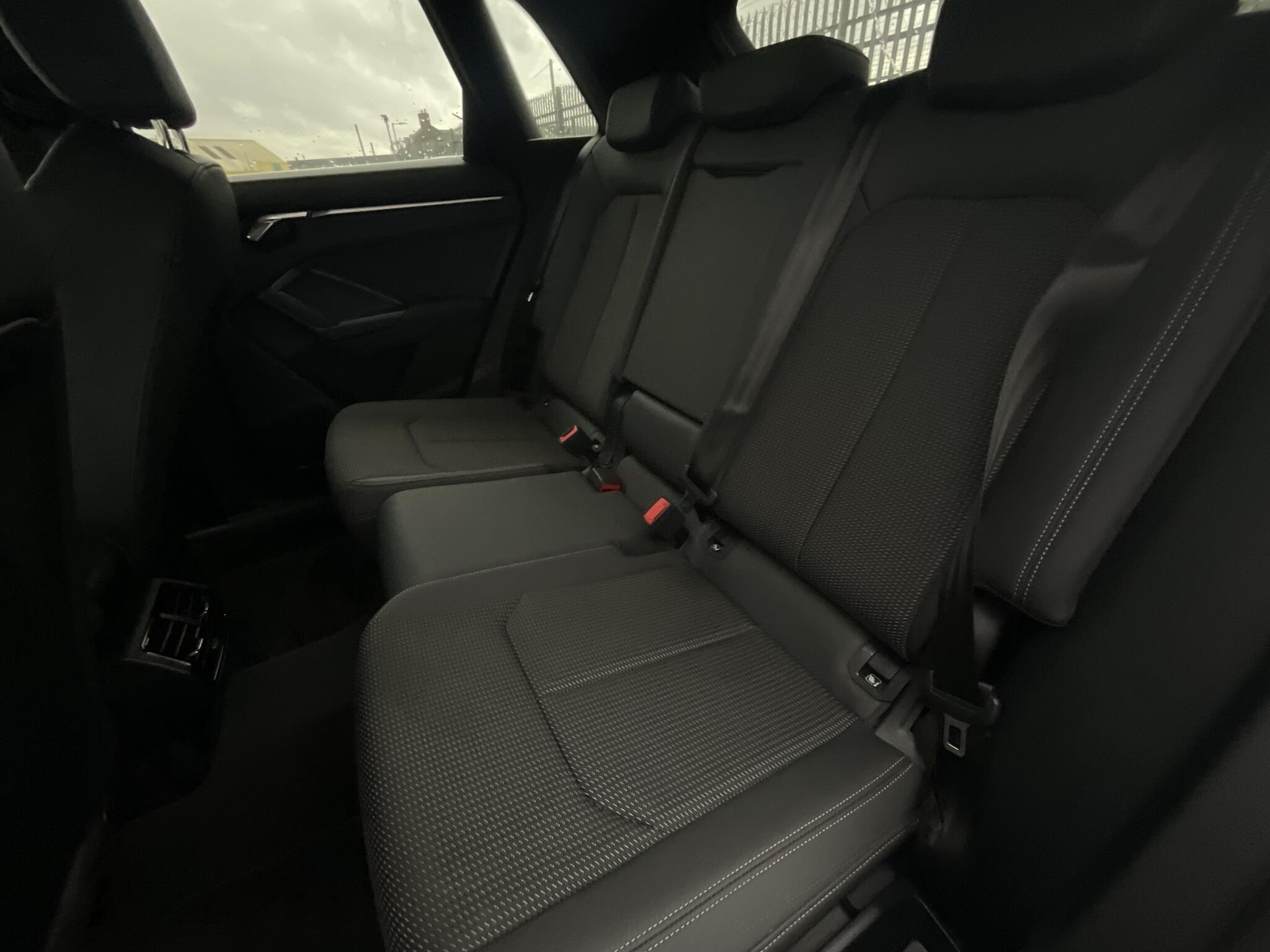 Audi Q3 - Image 14