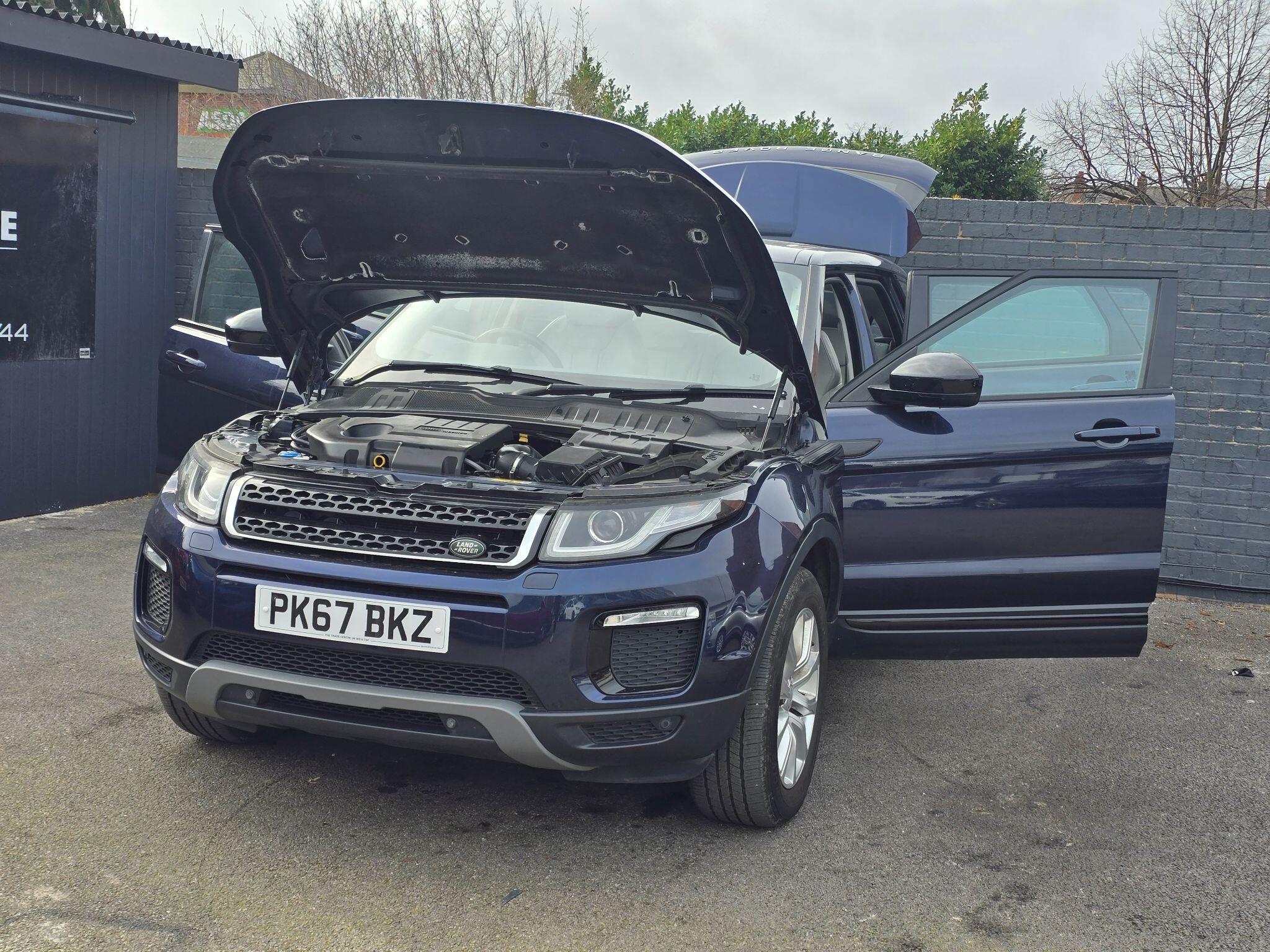 Land Rover Range Rover Evoque - Image 24