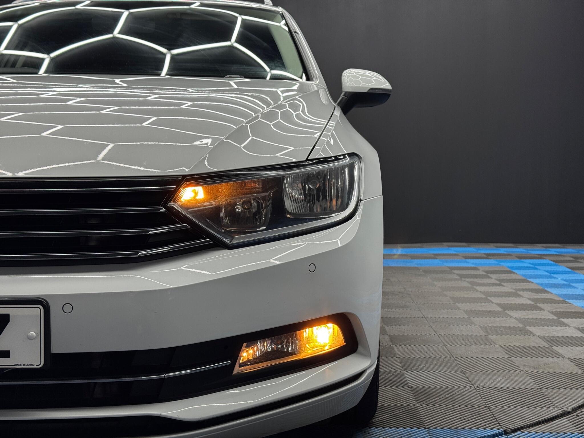 Volkswagen Passat - Image 44