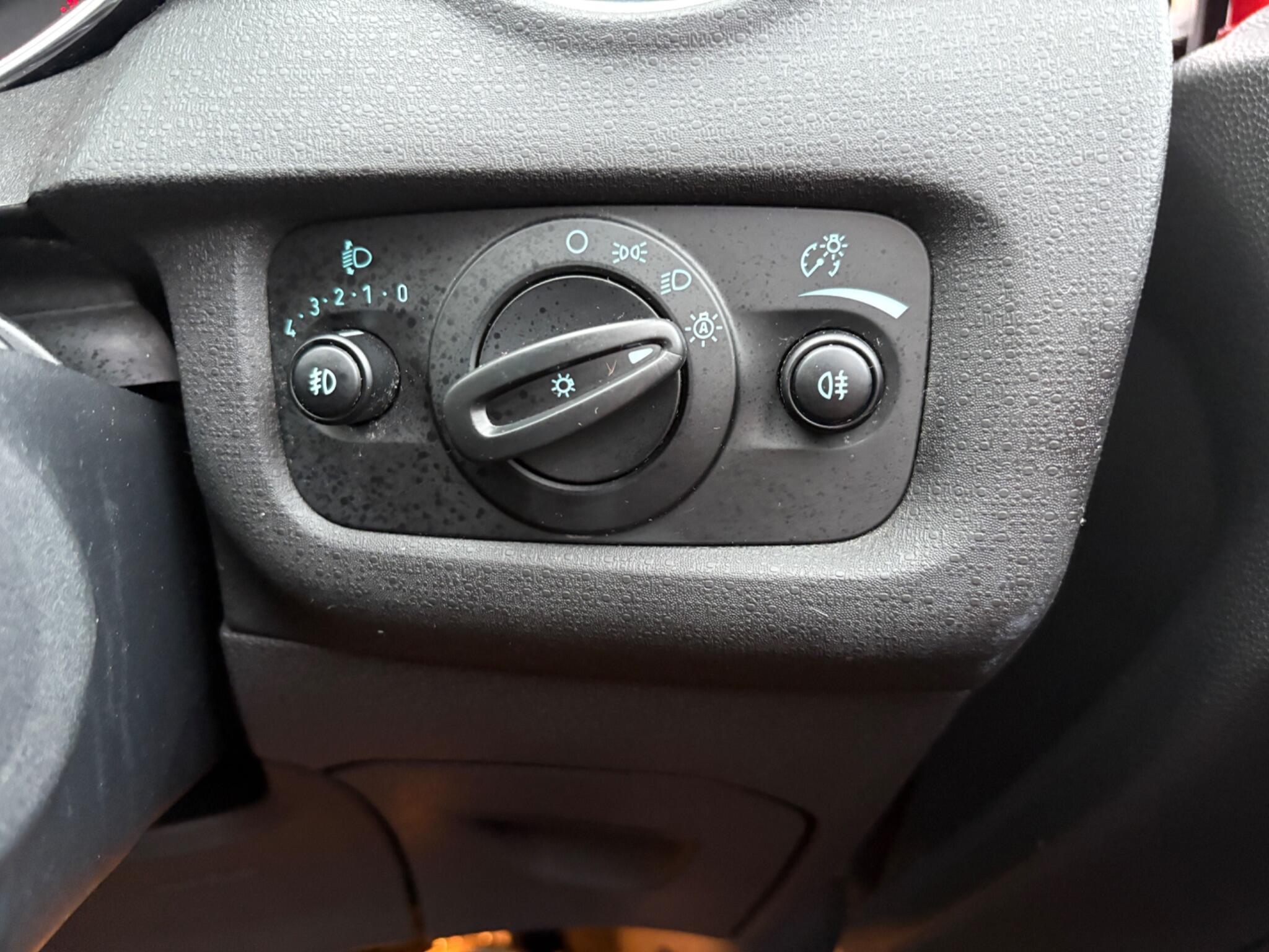 Ford Fiesta - Image 15